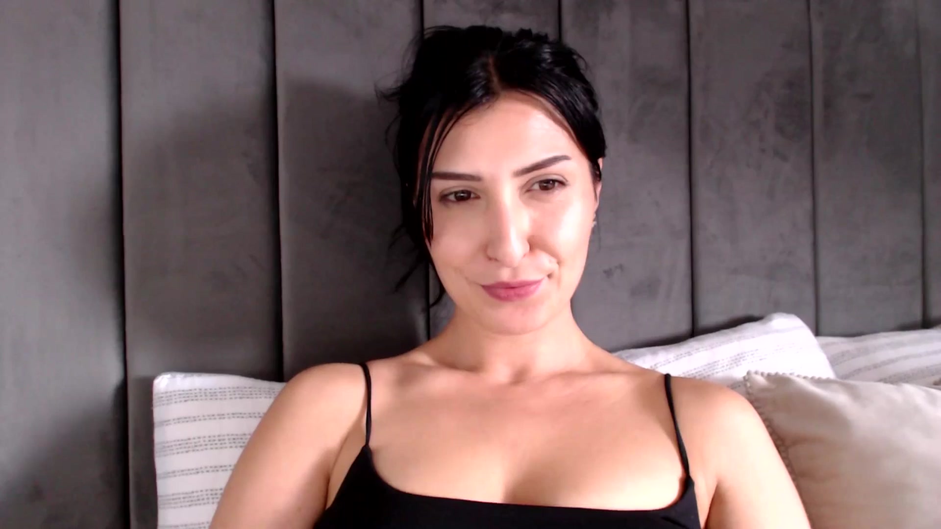 Gallery image thumbnail from MissLeanne's myfreecams stream on, 03/28/2025, 12:55 image 7 of 20