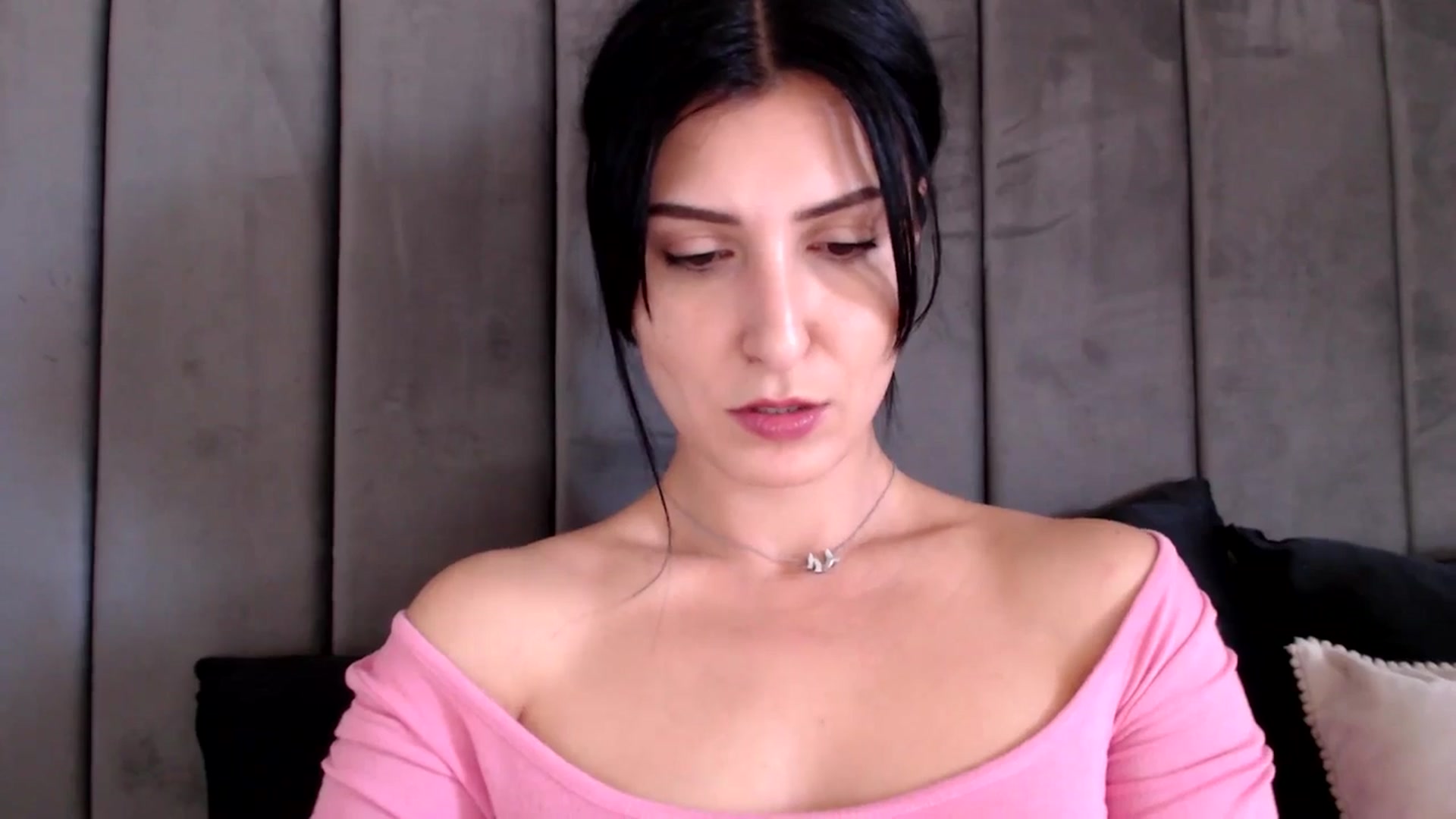 Gallery image thumbnail from MissLeanne's myfreecams stream on, 03/31/2025, 10:33 image 4 of 20