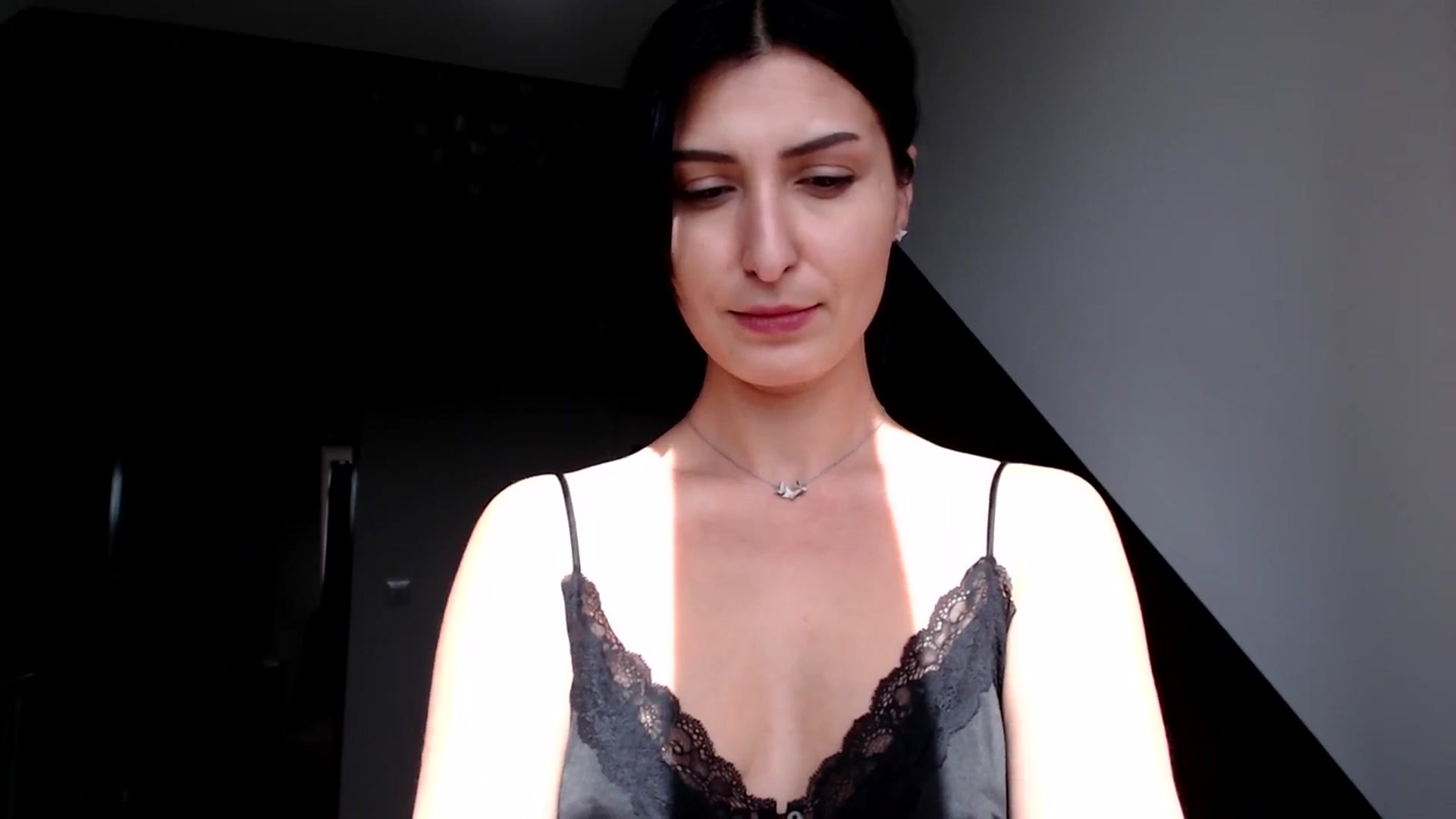 Gallery image thumbnail from MissLeanne's myfreecams stream on, 03/31/2025, 14:48 image 6 of 20