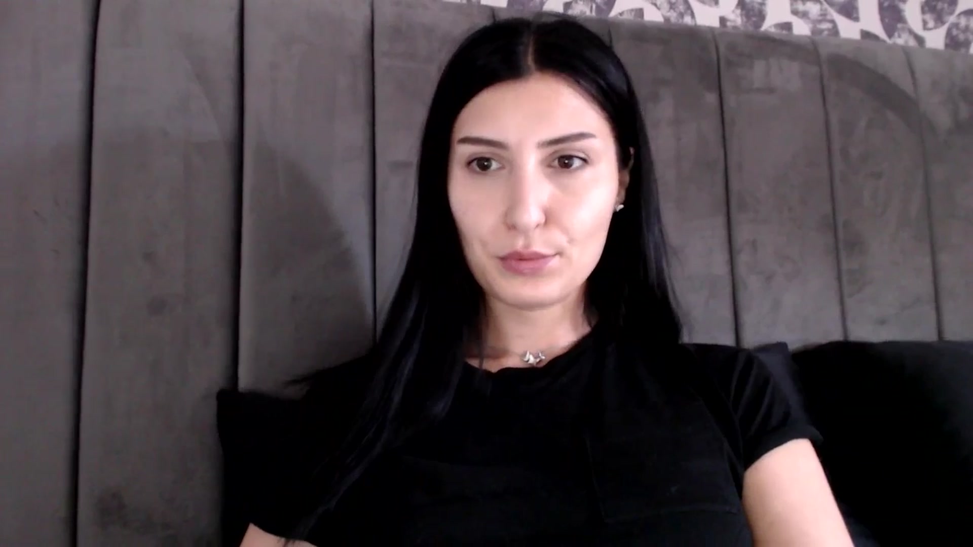 Gallery image thumbnail from MissLeanne's myfreecams stream on, 04/01/2025, 14:11 image 4 of 20