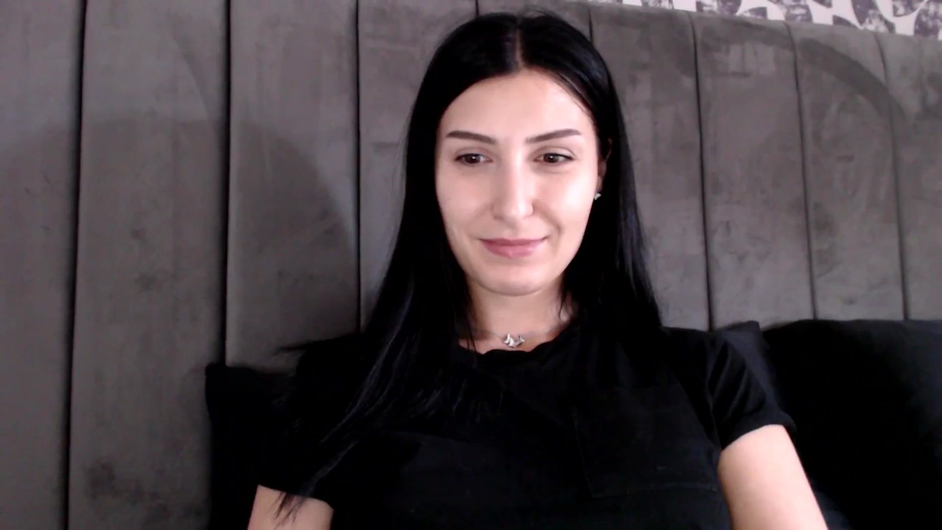 Gallery image thumbnail from MissLeanne's myfreecams stream on, 04/01/2025, 14:11 image 6 of 20