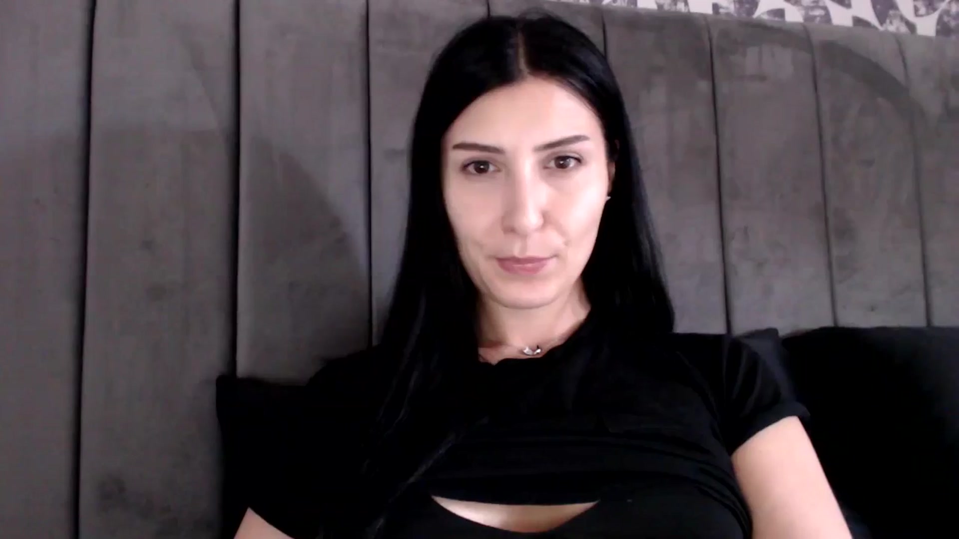 Gallery image thumbnail from MissLeanne's myfreecams stream on, 04/01/2025, 14:11 image 3 of 20