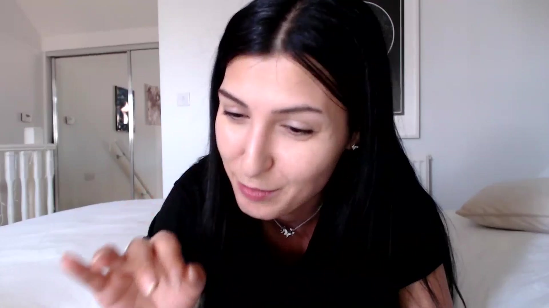 Gallery image thumbnail from MissLeanne's myfreecams stream on, 04/01/2025, 14:11 image 14 of 20