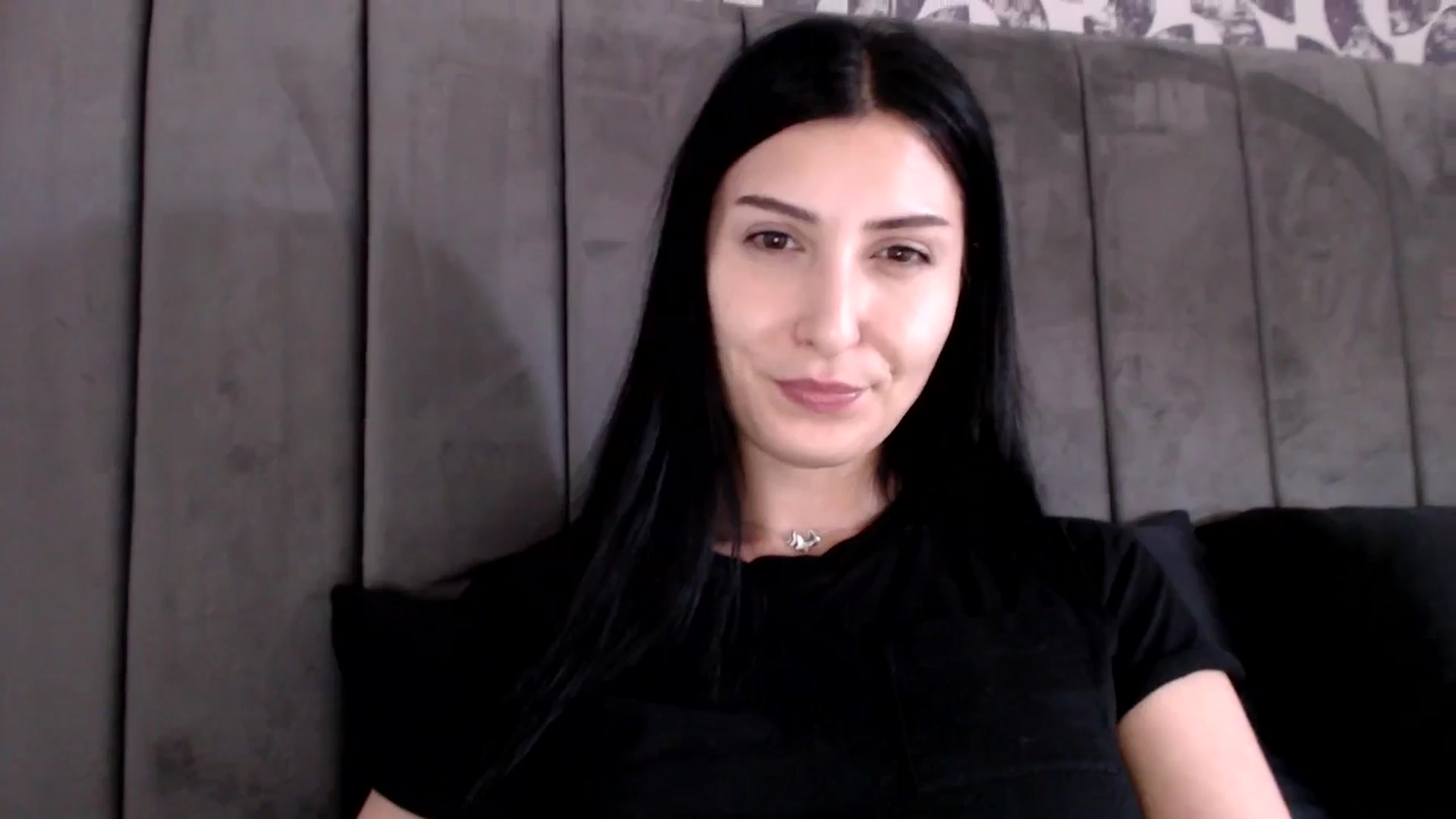 Gallery image thumbnail from MissLeanne's myfreecams stream on, 04/01/2025, 14:11 image 5 of 20