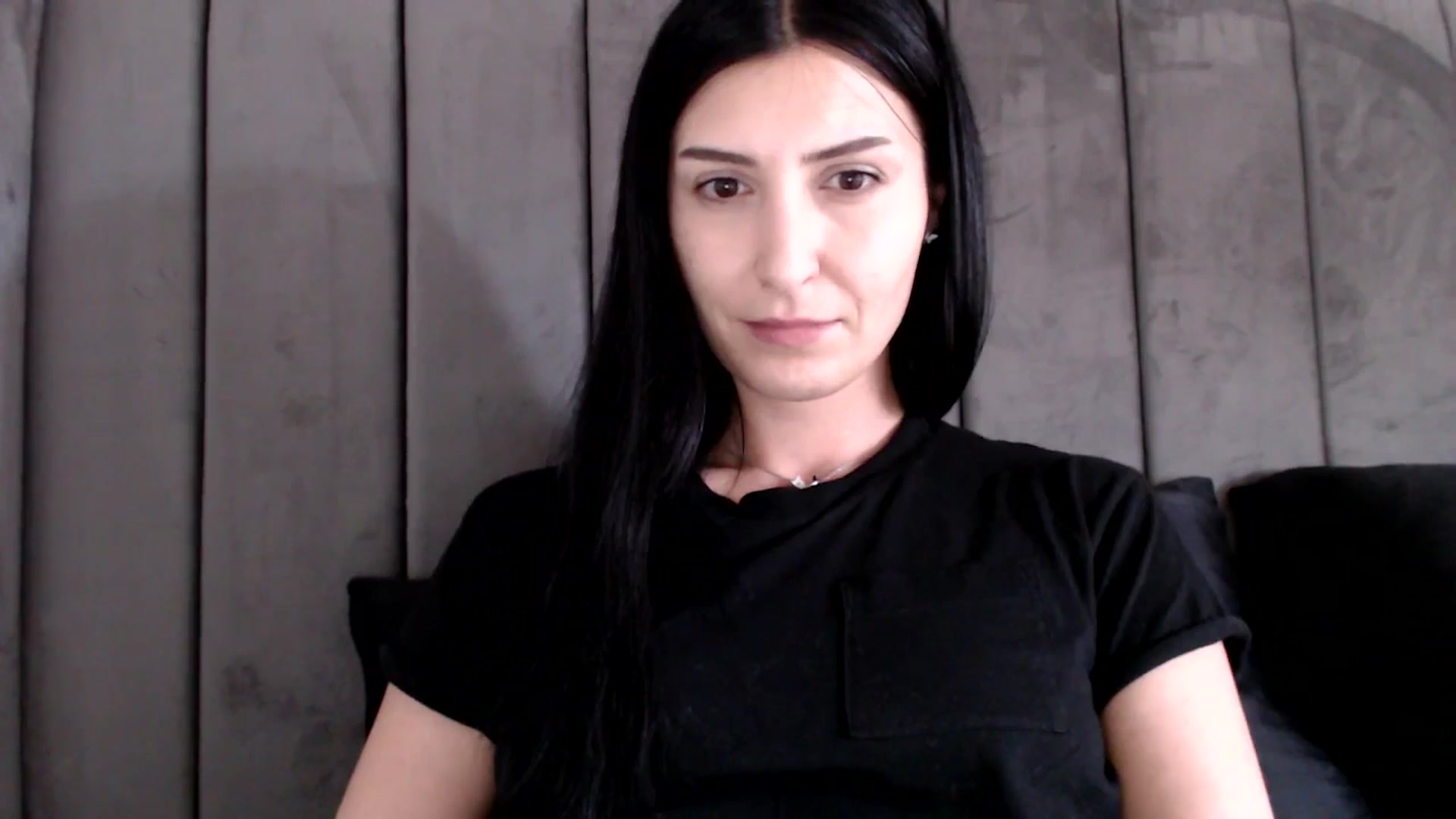 Gallery image thumbnail from MissLeanne's myfreecams stream on, 04/01/2025, 14:11 image 15 of 20