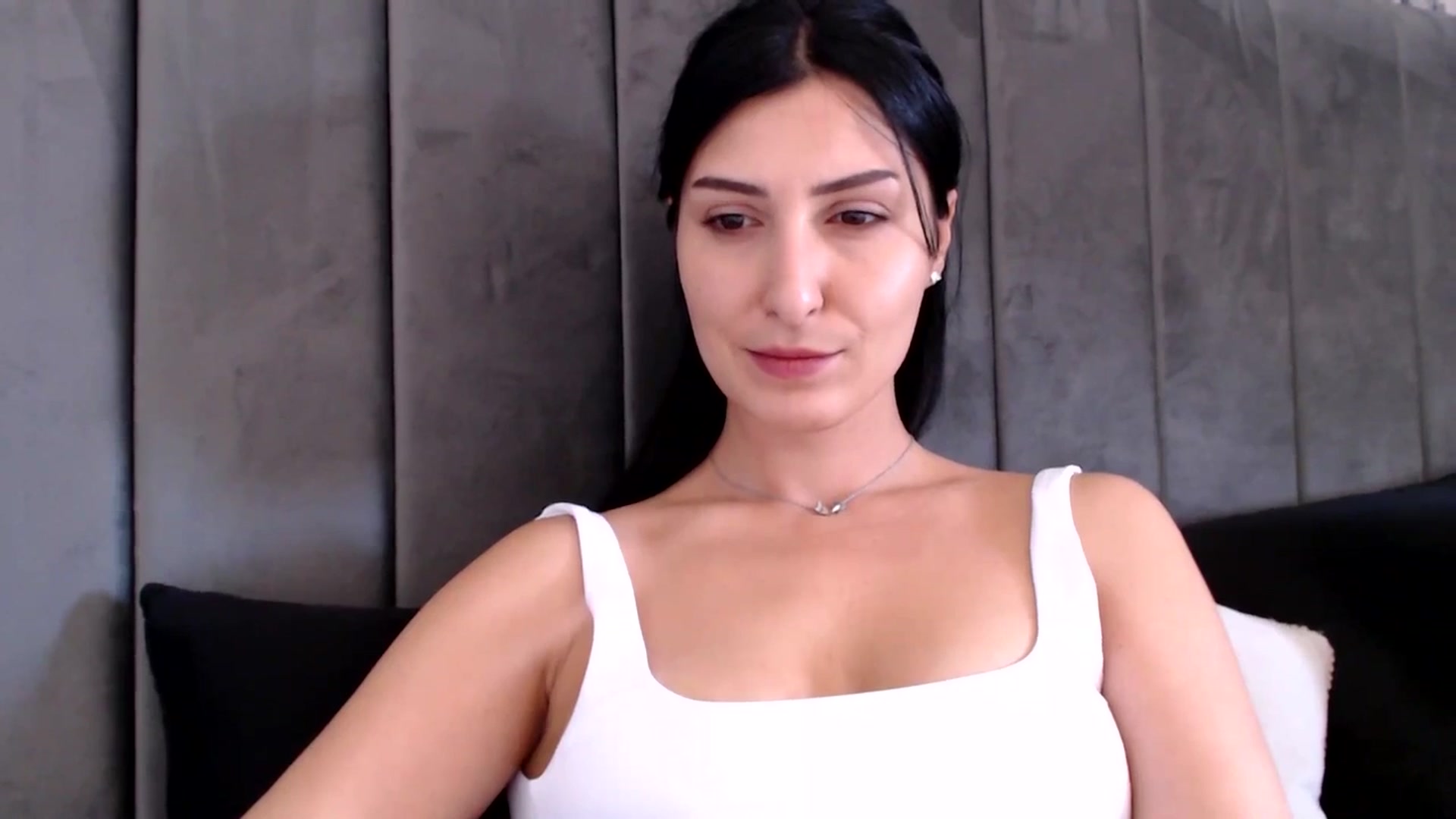 Gallery image thumbnail from MissLeanne's myfreecams stream on, 04/02/2025, 11:23 image 15 of 20