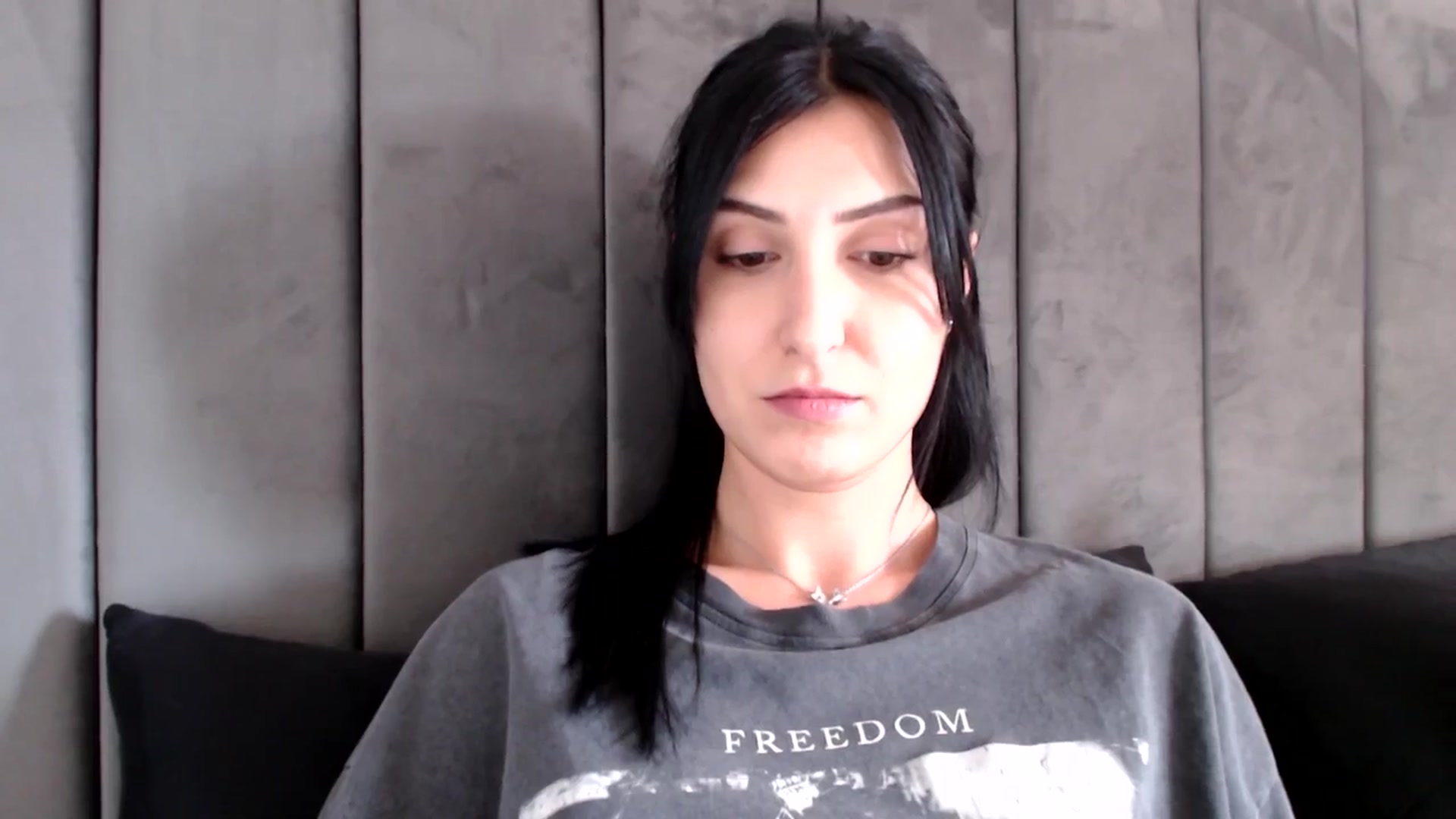 Gallery image thumbnail from MissLeanne's myfreecams stream on, 04/02/2025, 13:57 image 18 of 20