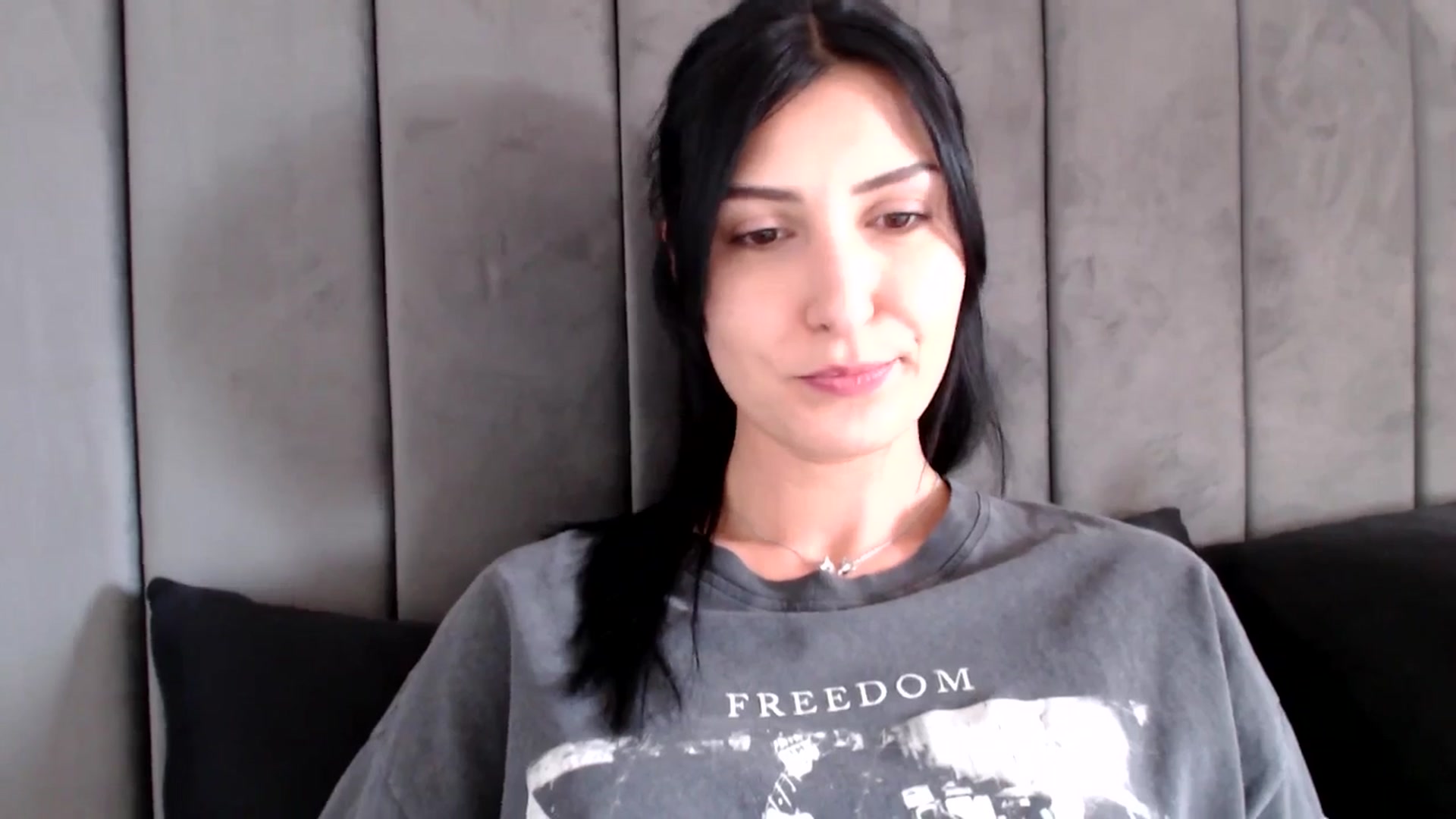 Gallery image thumbnail from MissLeanne's myfreecams stream on, 04/02/2025, 13:57 image 19 of 20
