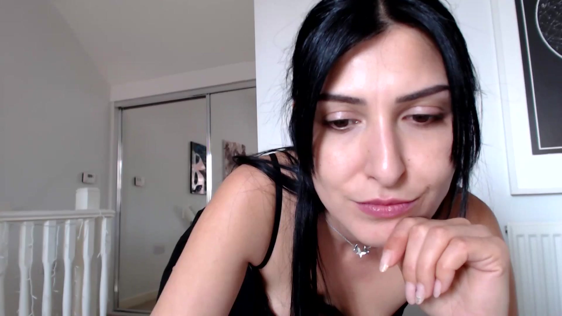 Gallery image thumbnail from MissLeanne's myfreecams stream on, 04/02/2025, 13:57 image 2 of 20