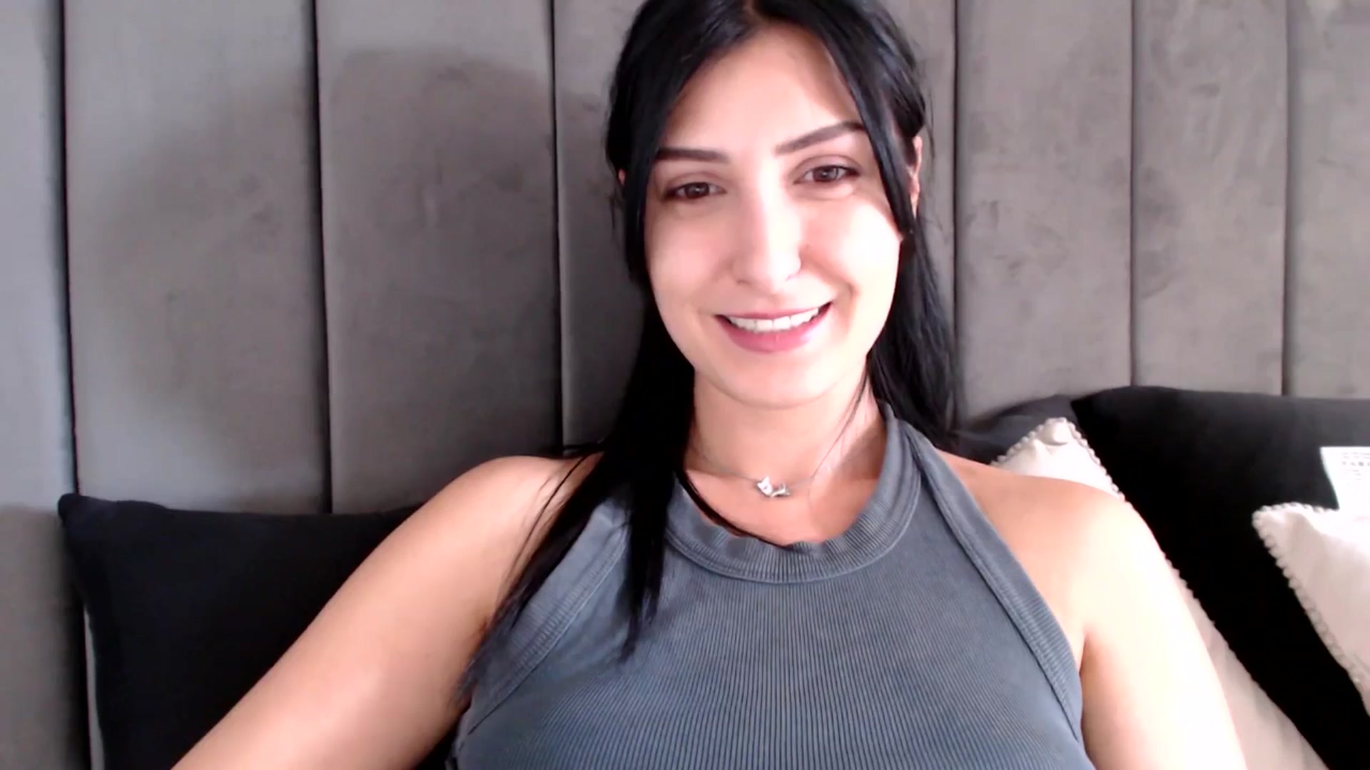 Gallery image thumbnail from MissLeanne's myfreecams stream on, 04/02/2025, 15:08 image 14 of 20
