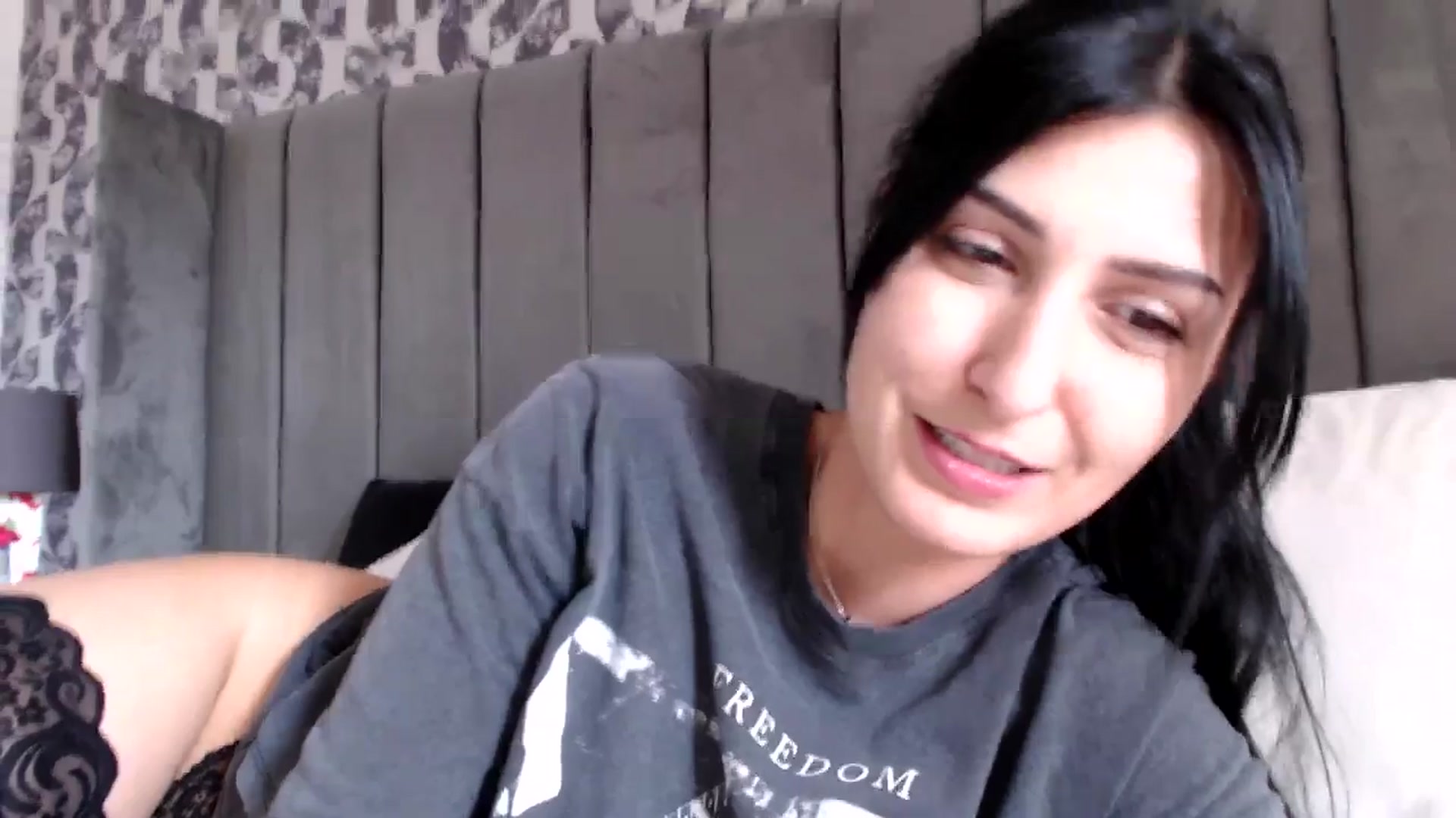 Gallery image thumbnail from MissLeanne's myfreecams stream on, 04/02/2025, 15:08 image 2 of 20