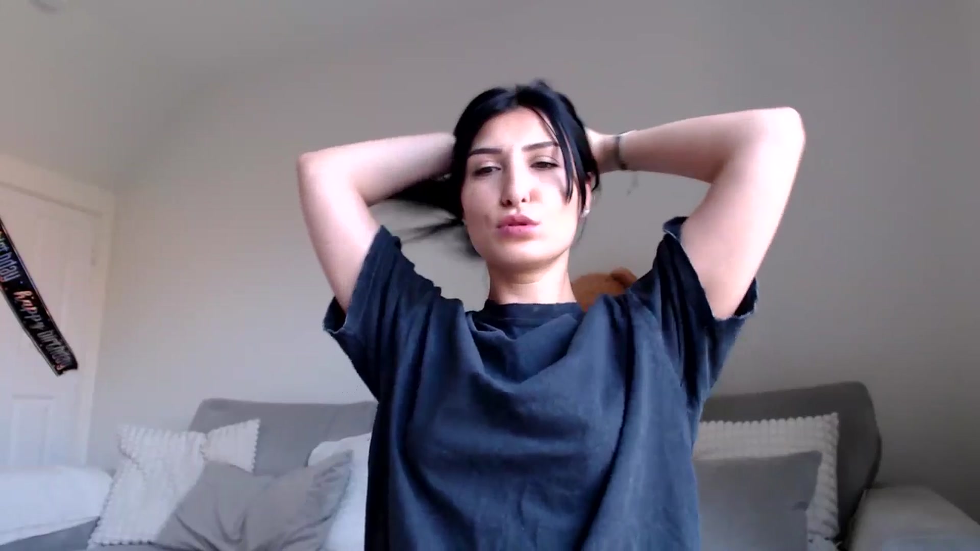 Gallery image thumbnail from MissLeanne's myfreecams stream on, 04/03/2025, 10:25 image 9 of 20