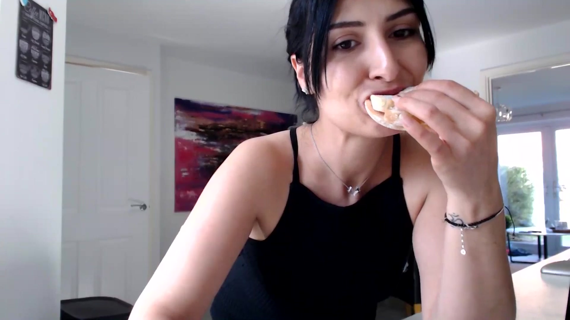 Gallery image thumbnail from MissLeanne's myfreecams stream on, 04/03/2025, 12:31 image 12 of 20