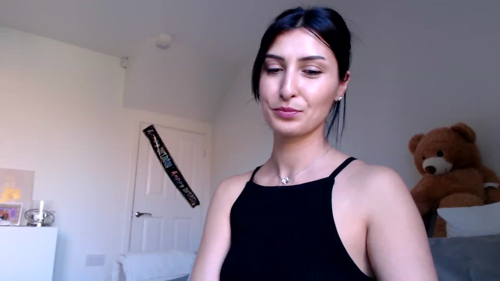 Gallery image thumbnail from MissLeanne's myfreecams stream on, 04/03/2025, 12:31 image 18 of 20