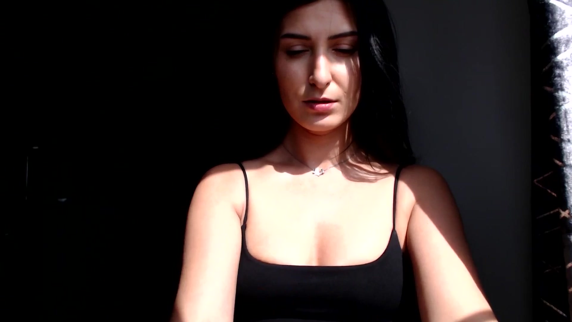 Gallery image thumbnail from MissLeanne's myfreecams stream on, 04/04/2025, 12:54 image 14 of 20