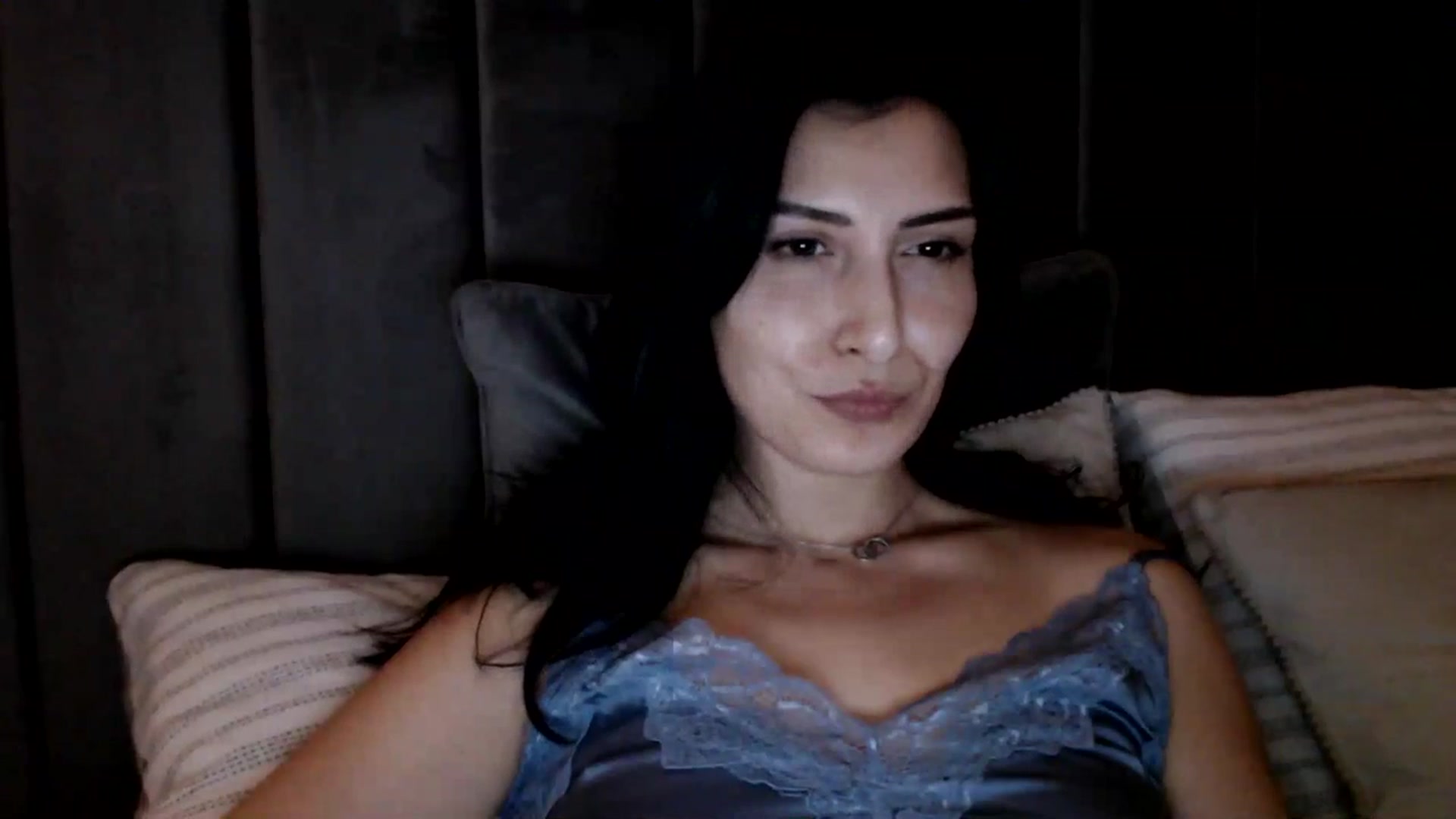 Gallery image thumbnail from MissLeanne's myfreecams stream on, 04/13/2025, 19:35 image 7 of 20