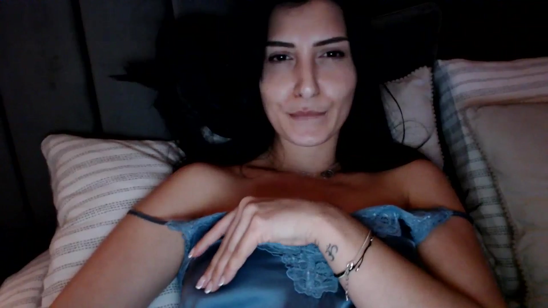 Gallery image thumbnail from MissLeanne's myfreecams stream on, 04/13/2025, 19:35 image 13 of 20