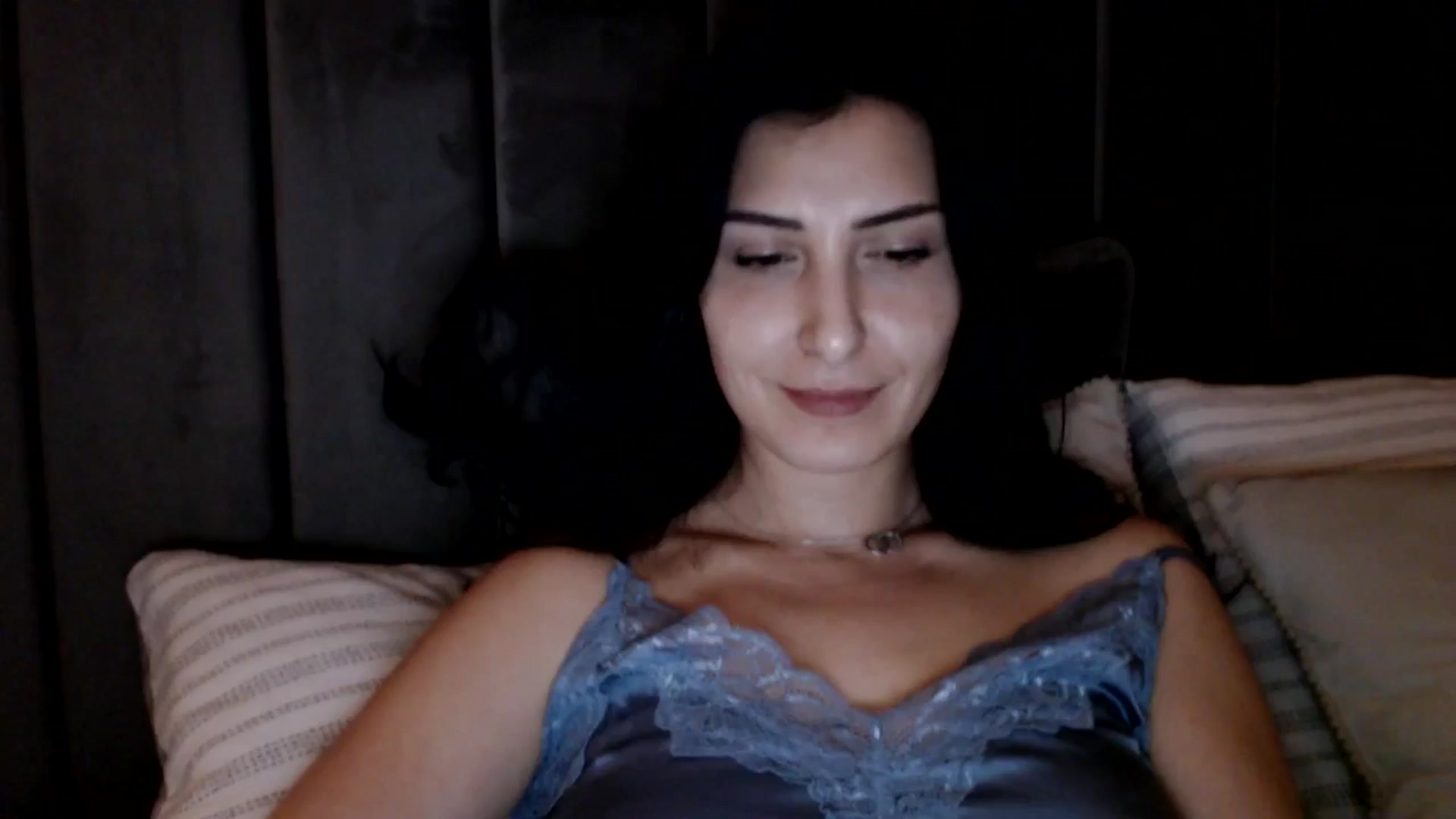 Gallery image thumbnail from MissLeanne's myfreecams stream on, 04/13/2025, 19:35 image 8 of 20