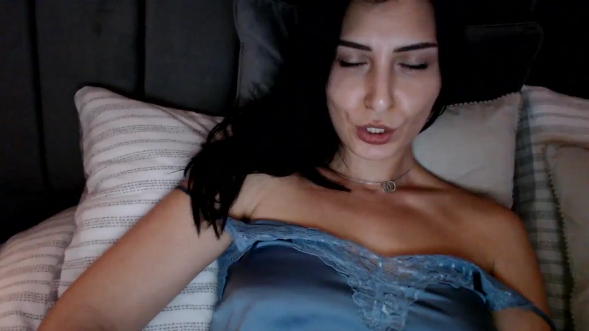 Gallery image thumbnail from MissLeanne's myfreecams stream on, 04/13/2025, 19:35 image 14 of 20
