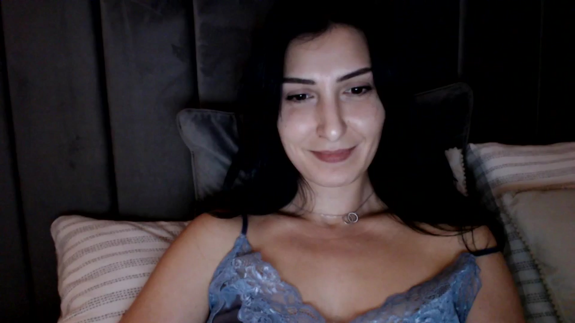 Gallery image thumbnail from MissLeanne's myfreecams stream on, 04/13/2025, 19:35 image 1 of 20