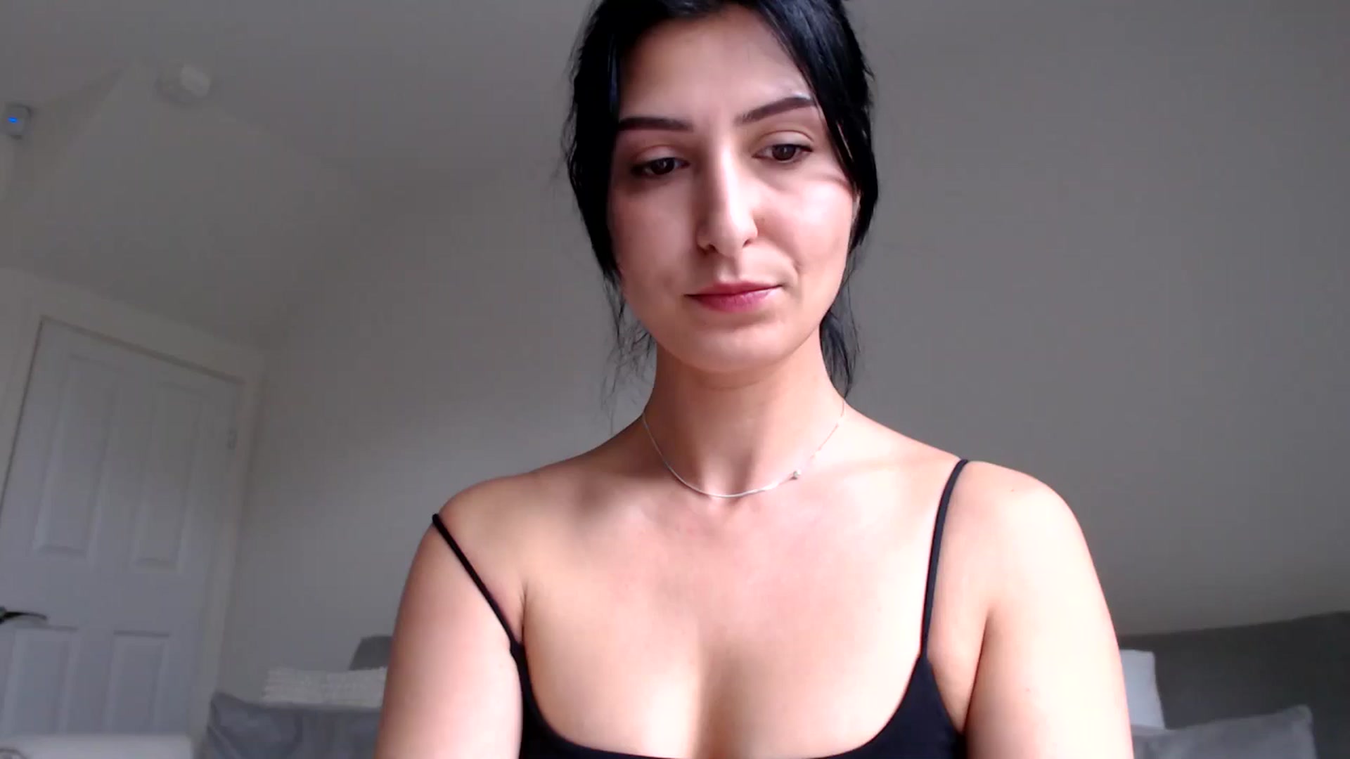 Gallery image thumbnail from MissLeanne's myfreecams stream on, 04/23/2025, 12:25 image 10 of 20