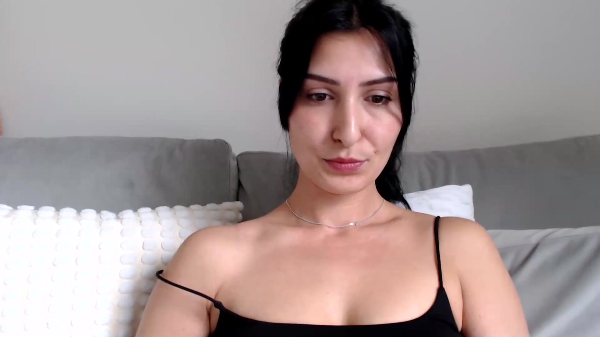 Gallery image thumbnail from MissLeanne's myfreecams stream on, 04/23/2025, 12:25 image 5 of 20