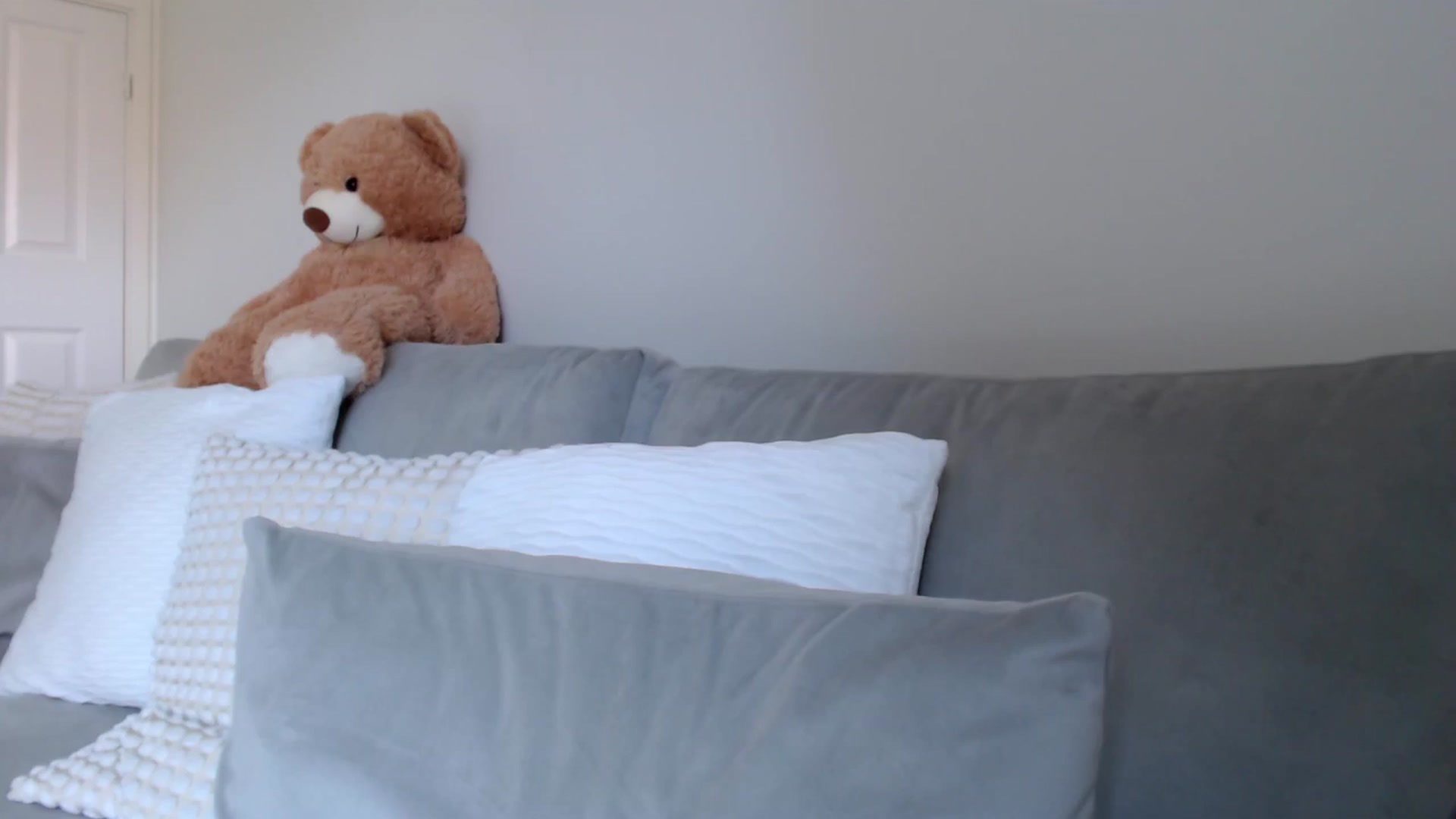 Gallery image thumbnail from MissLeanne's myfreecams stream on, 04/23/2025, 12:25 image 15 of 20
