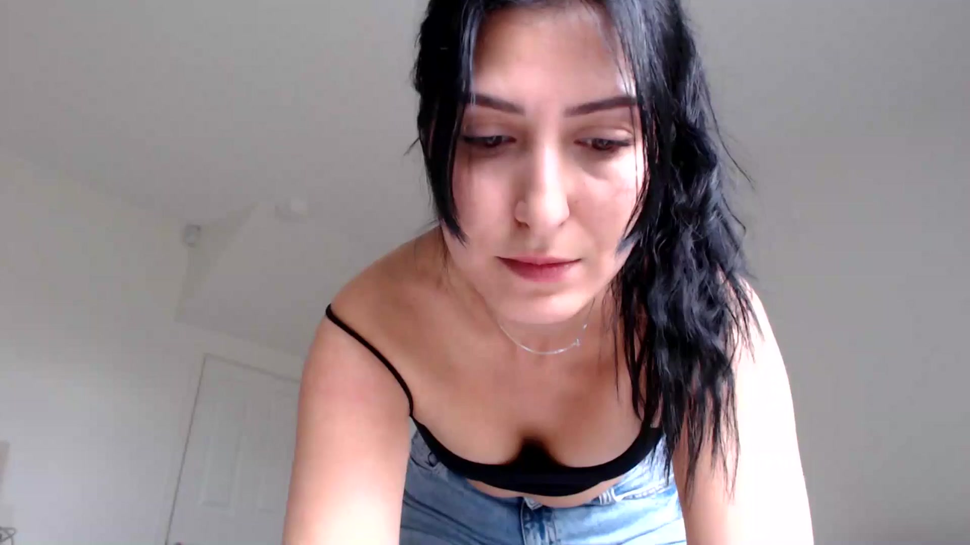 Gallery image thumbnail from MissLeanne's myfreecams stream on, 04/23/2025, 12:25 image 8 of 20