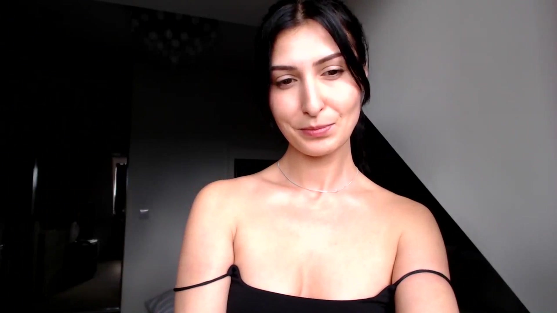 Gallery image thumbnail from MissLeanne's myfreecams stream on, 04/23/2025, 13:31 image 18 of 20