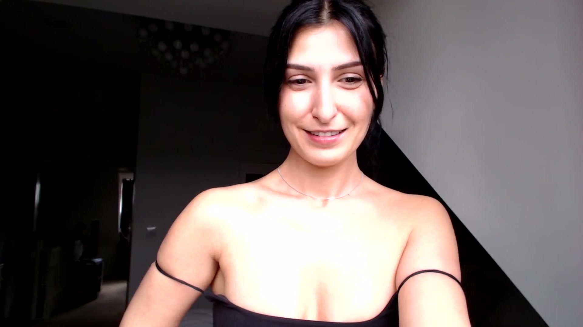 Gallery image thumbnail from MissLeanne's myfreecams stream on, 04/23/2025, 13:52 image 8 of 20