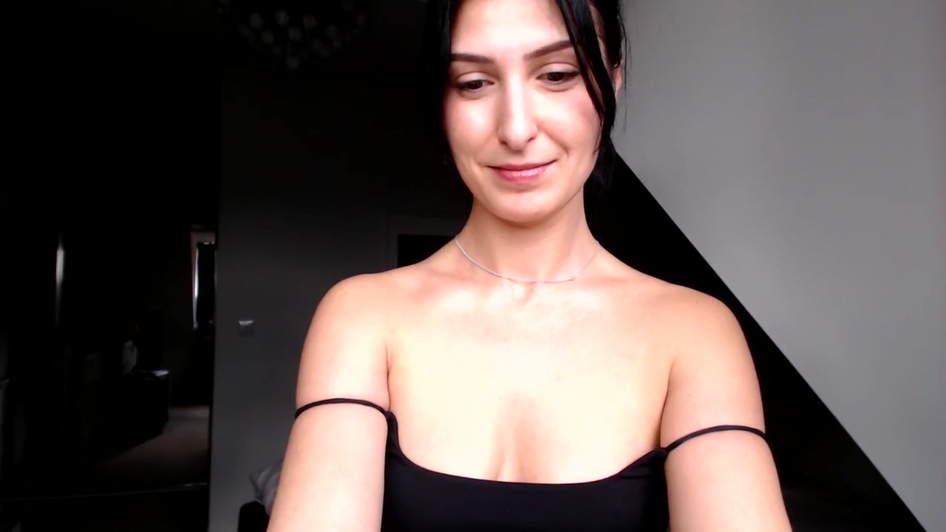 Gallery image thumbnail from MissLeanne's myfreecams stream on, 04/23/2025, 13:52 image 3 of 20