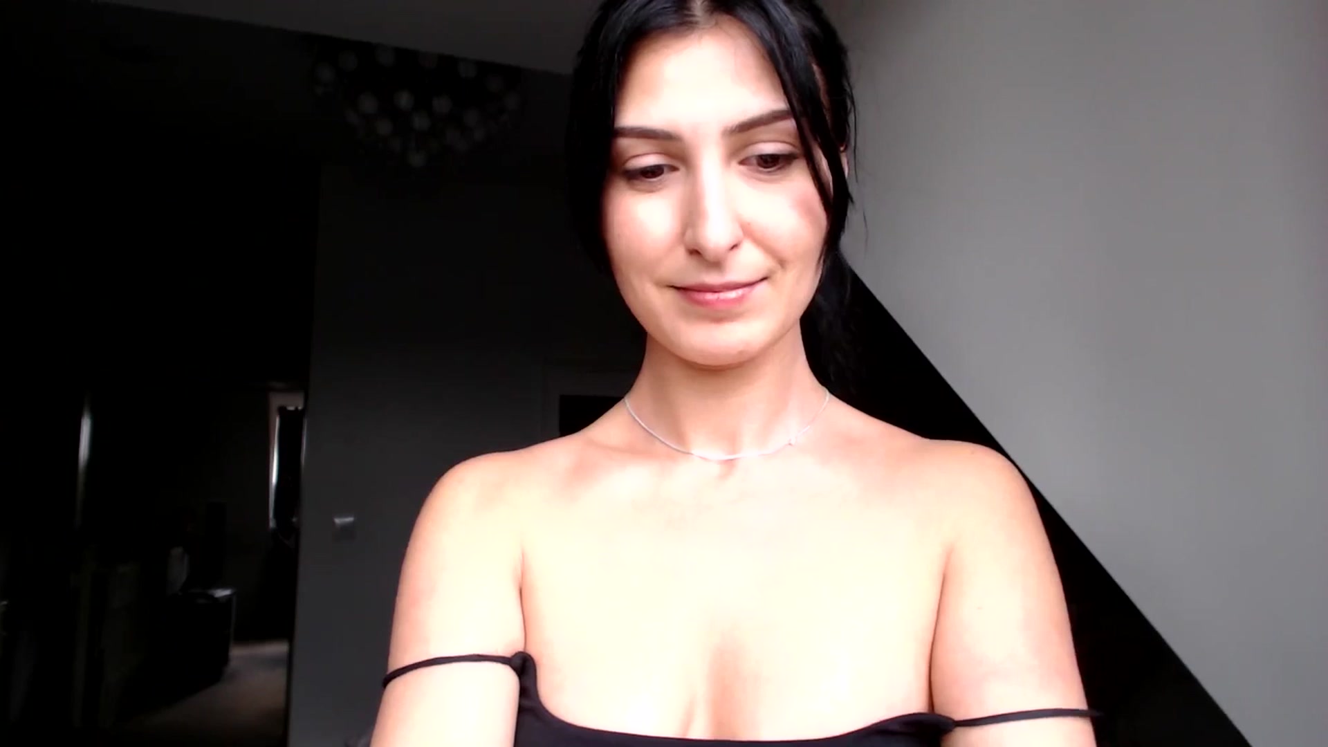 Gallery image thumbnail from MissLeanne's myfreecams stream on, 04/23/2025, 13:52 image 6 of 20