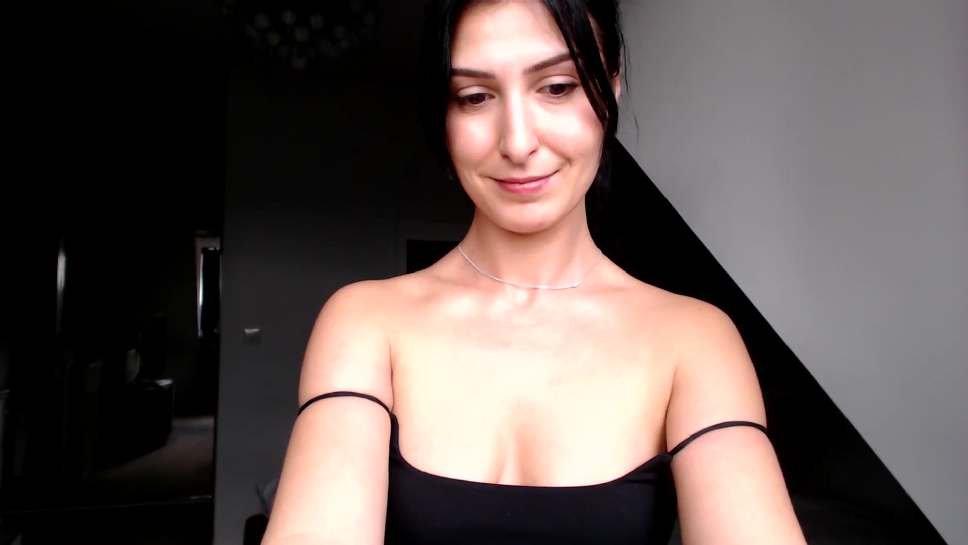 Gallery image thumbnail from MissLeanne's myfreecams stream on, 04/23/2025, 13:52 image 4 of 20