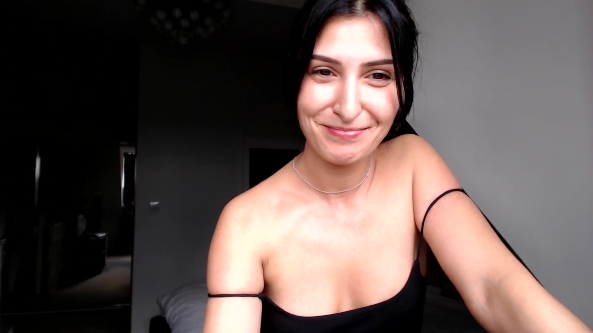 Gallery image thumbnail from MissLeanne's myfreecams stream on, 04/23/2025, 13:52 image 5 of 20