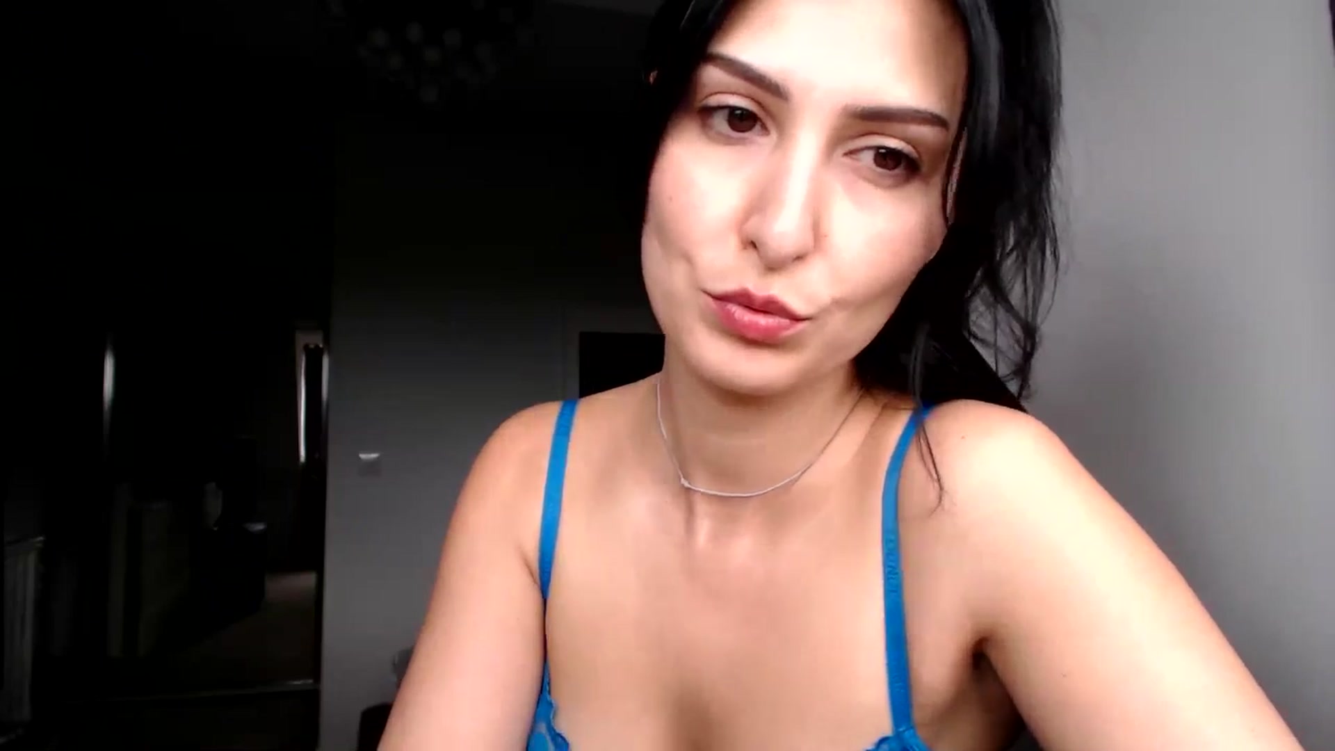 Gallery image thumbnail from MissLeanne's myfreecams stream on, 04/24/2025, 14:12 image 10 of 20