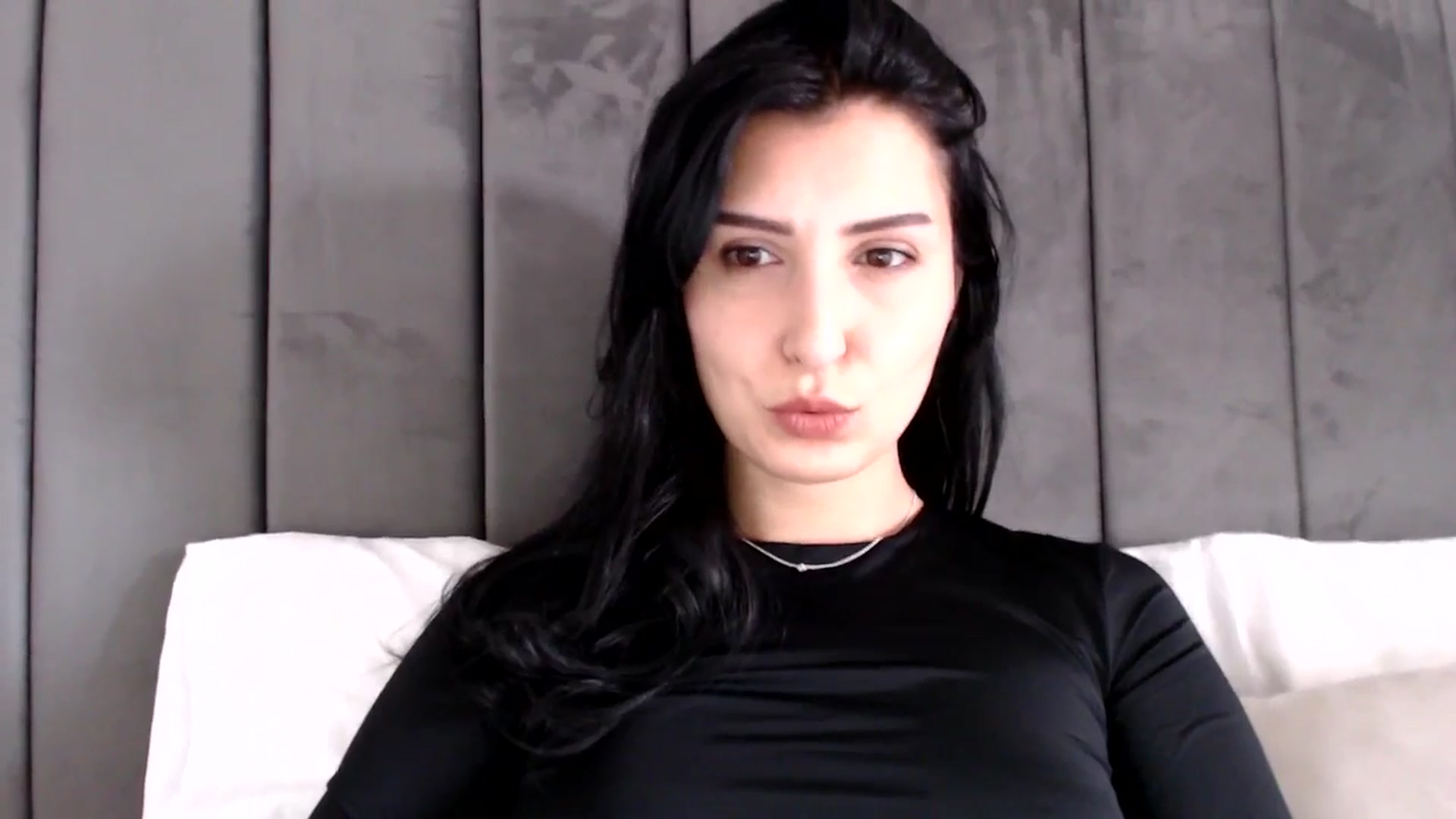Gallery image thumbnail from MissLeanne's myfreecams stream on, 04/25/2025, 10:45 image 11 of 20