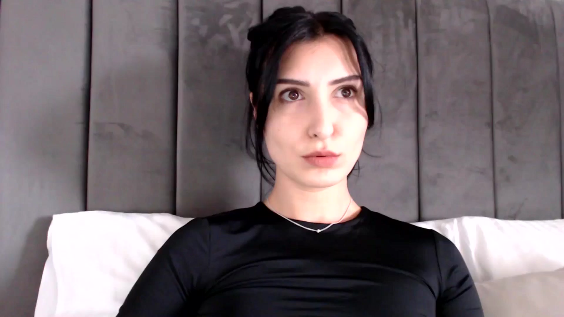 Gallery image thumbnail from MissLeanne's myfreecams stream on, 04/25/2025, 10:45 image 1 of 20