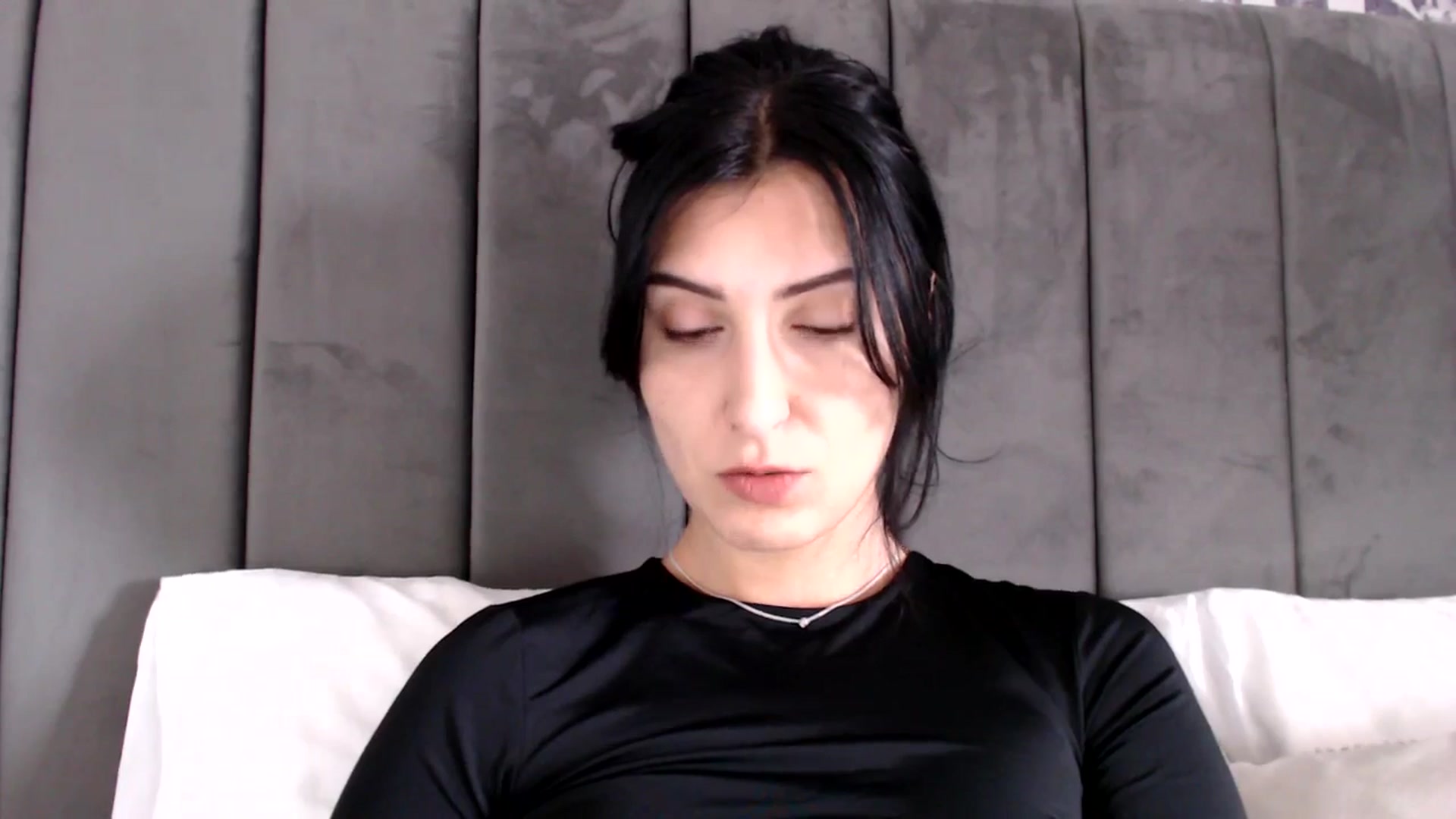 Gallery image thumbnail from MissLeanne's myfreecams stream on, 04/25/2025, 10:45 image 7 of 20