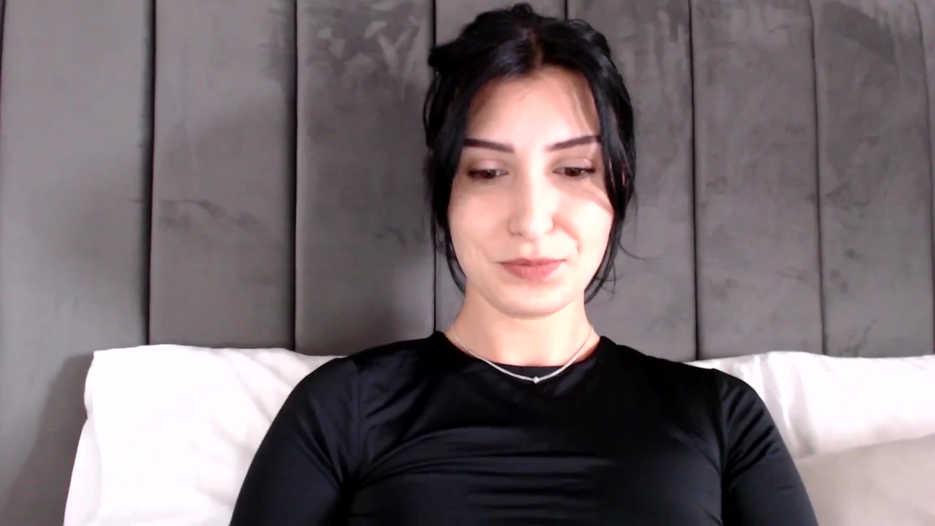 Gallery image thumbnail from MissLeanne's myfreecams stream on, 04/25/2025, 10:45 image 2 of 20