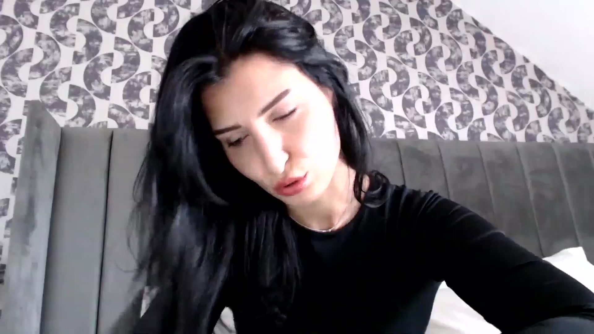 Gallery image thumbnail from MissLeanne's myfreecams stream on, 04/25/2025, 10:45 image 14 of 20