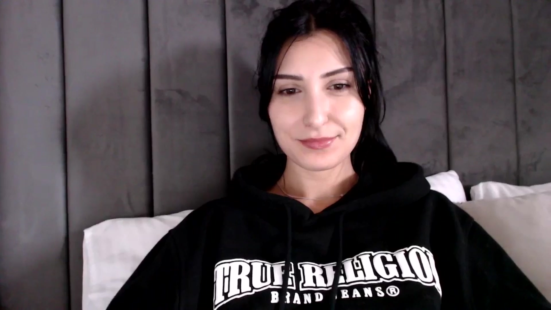 Gallery image thumbnail from MissLeanne's myfreecams stream on, 04/25/2025, 12:25 image 15 of 20