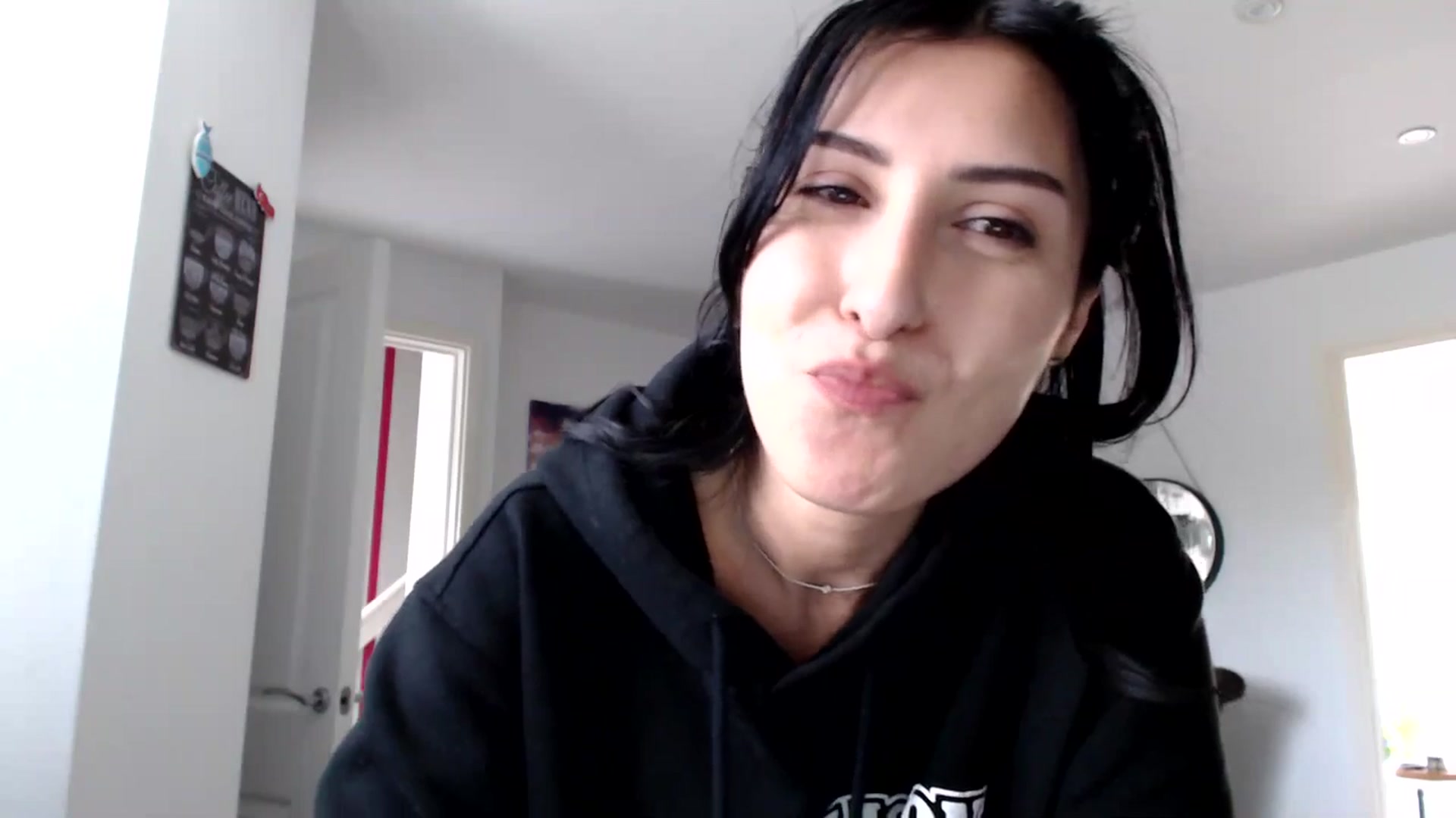 Gallery image thumbnail from MissLeanne's myfreecams stream on, 04/25/2025, 12:43 image 19 of 20
