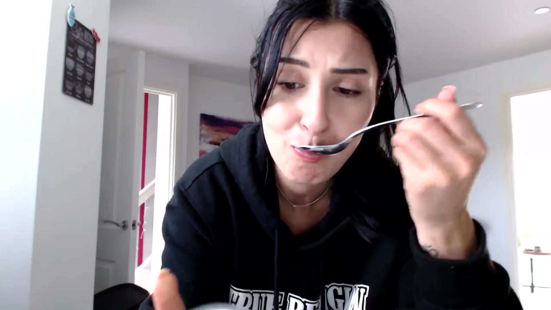 Gallery image thumbnail from MissLeanne's myfreecams stream on, 04/25/2025, 12:43 image 6 of 20