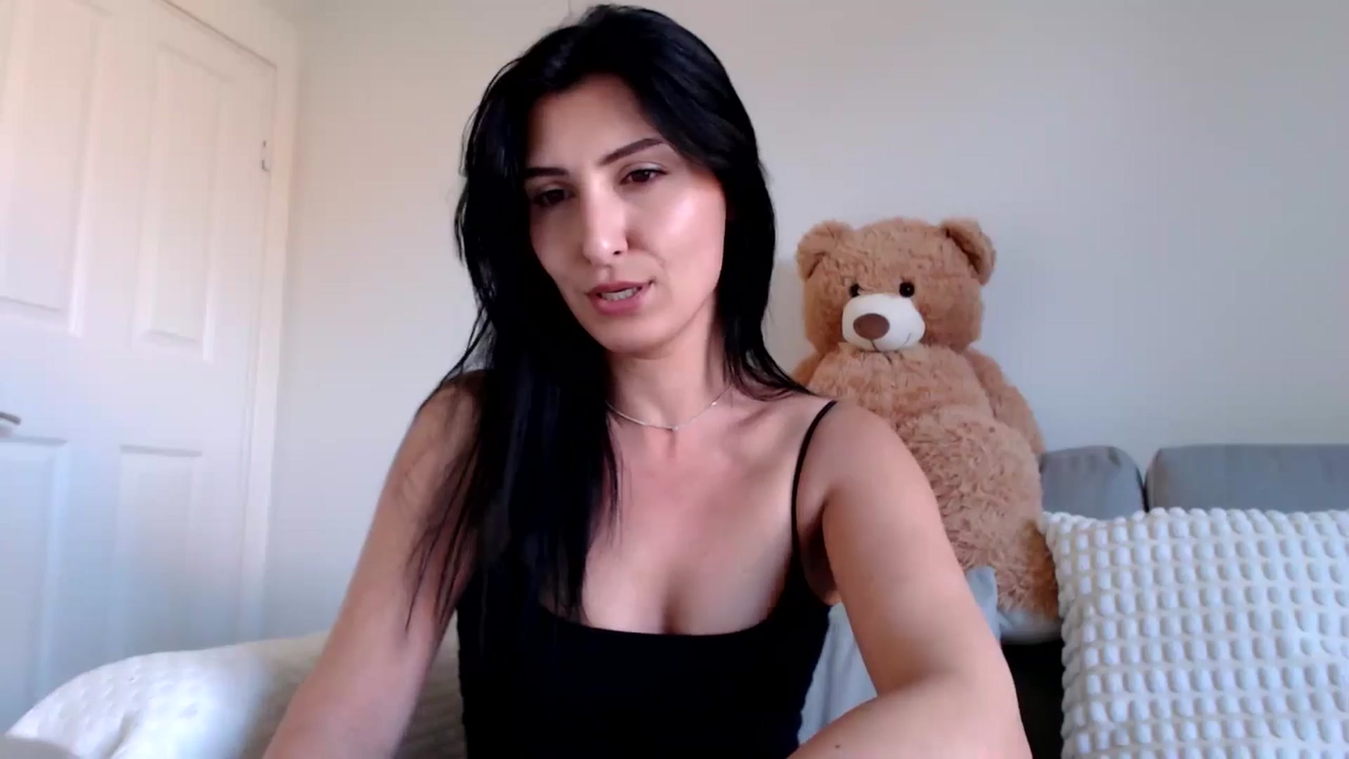 Gallery image thumbnail from MissLeanne's myfreecams stream on, 04/30/2025, 12:25 image 8 of 20