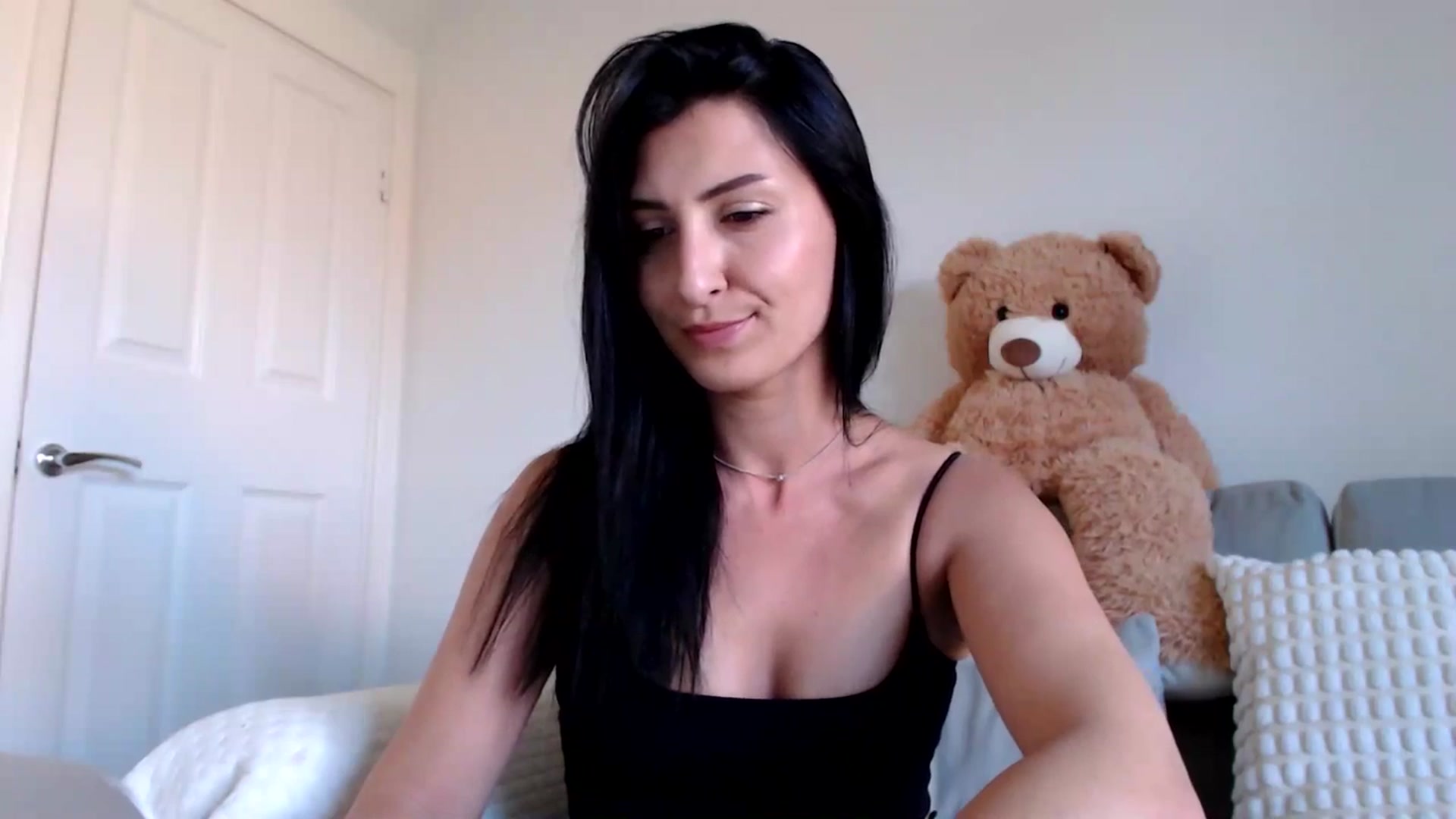 Gallery image thumbnail from MissLeanne's myfreecams stream on, 04/30/2025, 12:25 image 6 of 20