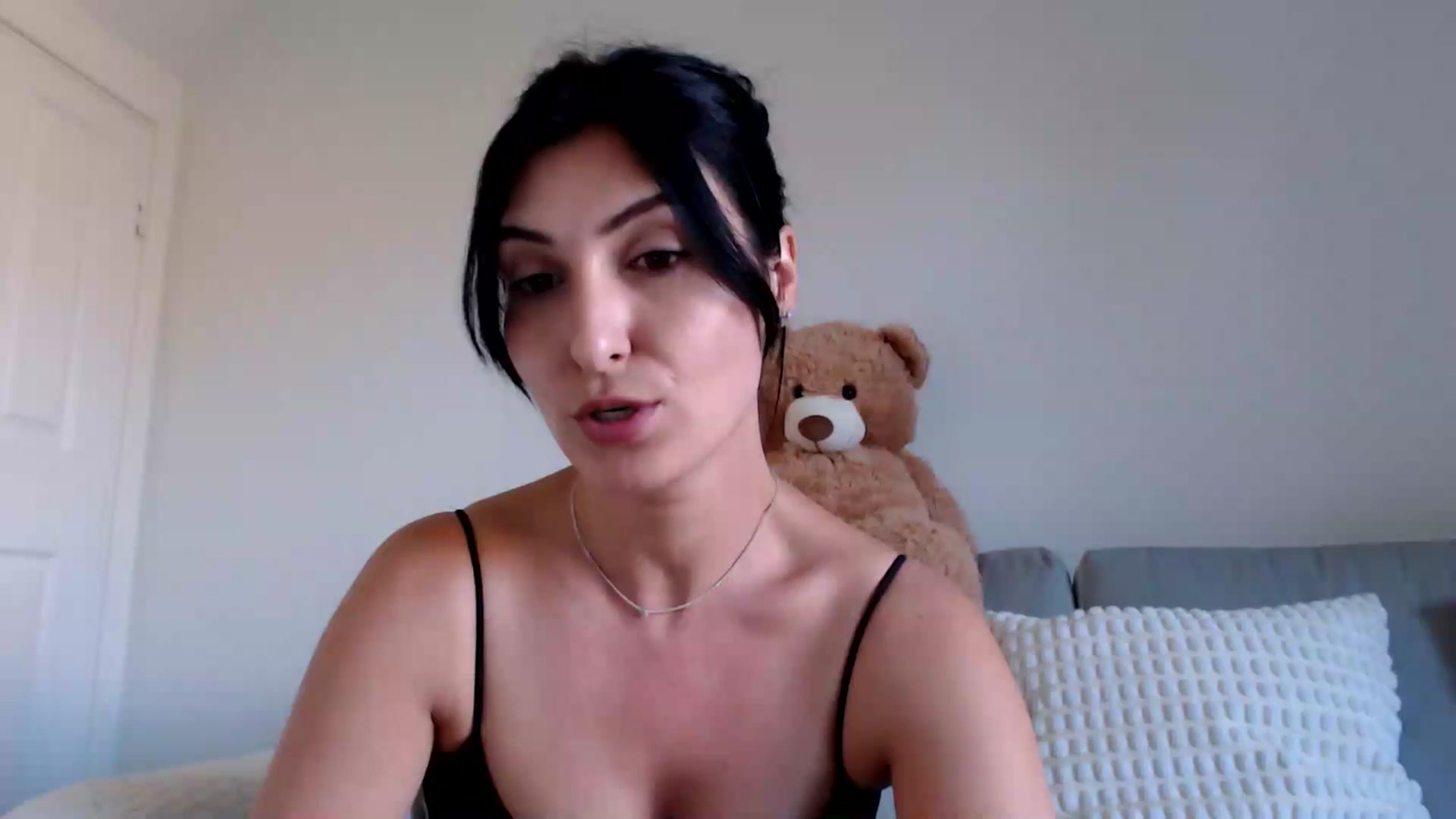 Gallery image thumbnail from MissLeanne's myfreecams stream on, 04/30/2025, 12:54 image 1 of 20