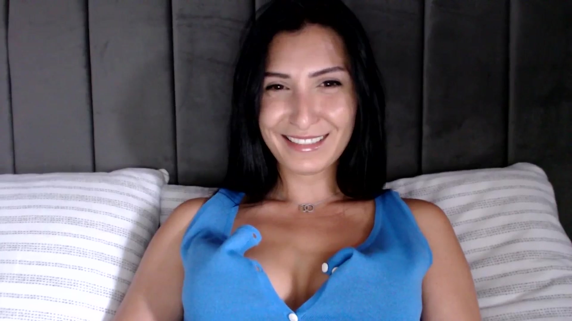 Gallery image thumbnail from MissLeanne's myfreecams stream on, 05/15/2025, 09:44 image 8 of 20