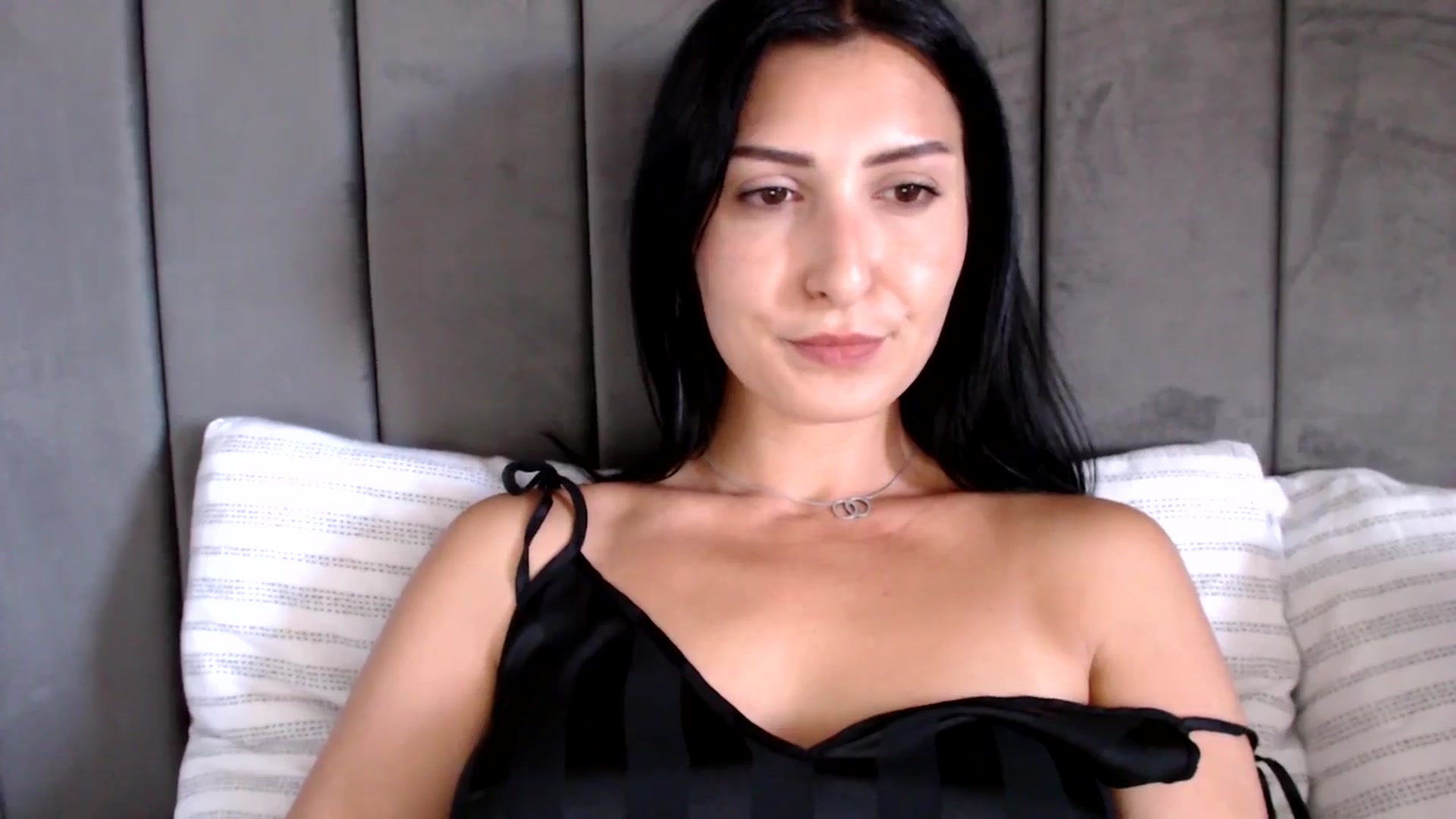 Gallery image thumbnail from MissLeanne's myfreecams stream on, 05/16/2025, 09:20 image 9 of 20