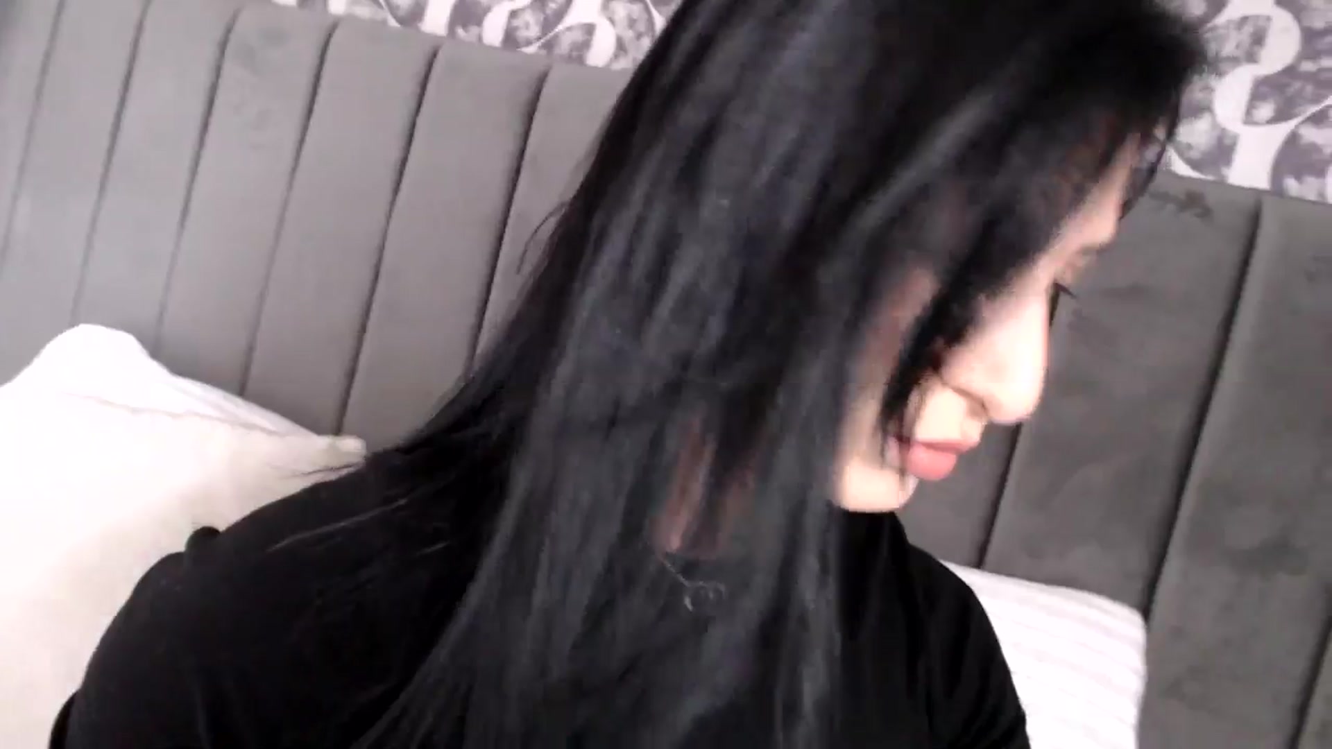 Gallery image thumbnail from MissLeanne's myfreecams stream on, 05/19/2025, 10:52 image 16 of 20