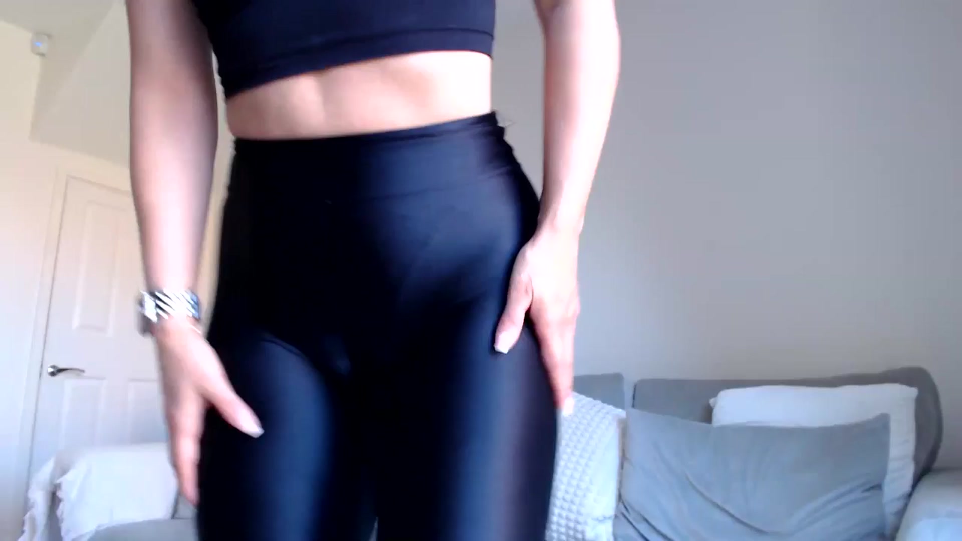 Gallery image thumbnail from MissLeanne's myfreecams stream on, 05/21/2025, 12:41 image 8 of 20